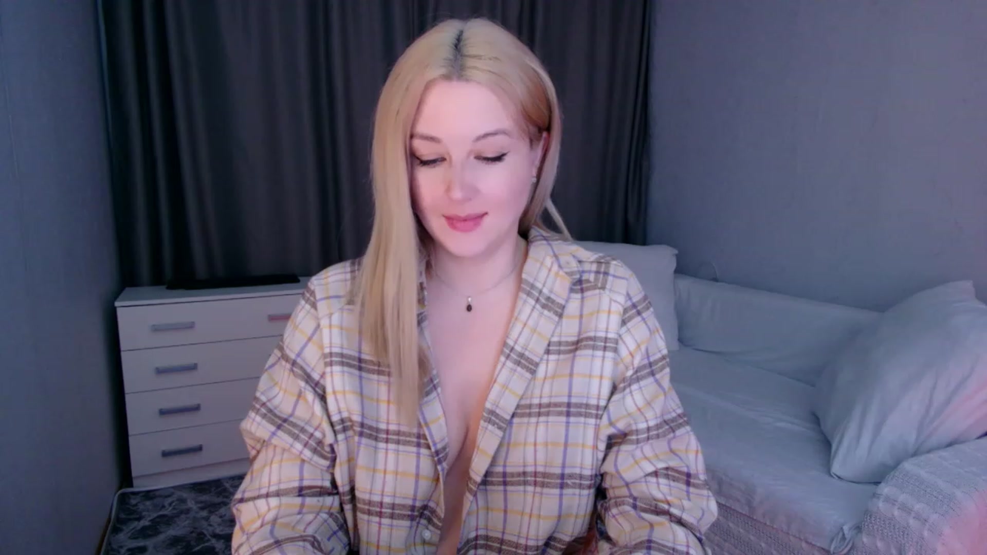 Gallery image thumbnail from Rockn_Grace's myfreecams stream on, 10/09/2023, 07:34 image 20 of 20