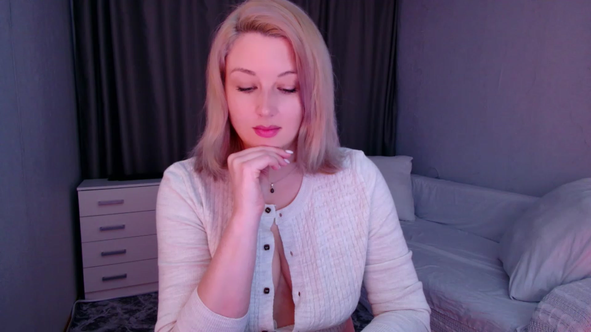 Gallery image thumbnail from Rockn_Grace's myfreecams stream on, 10/10/2023, 07:36 image 12 of 20
