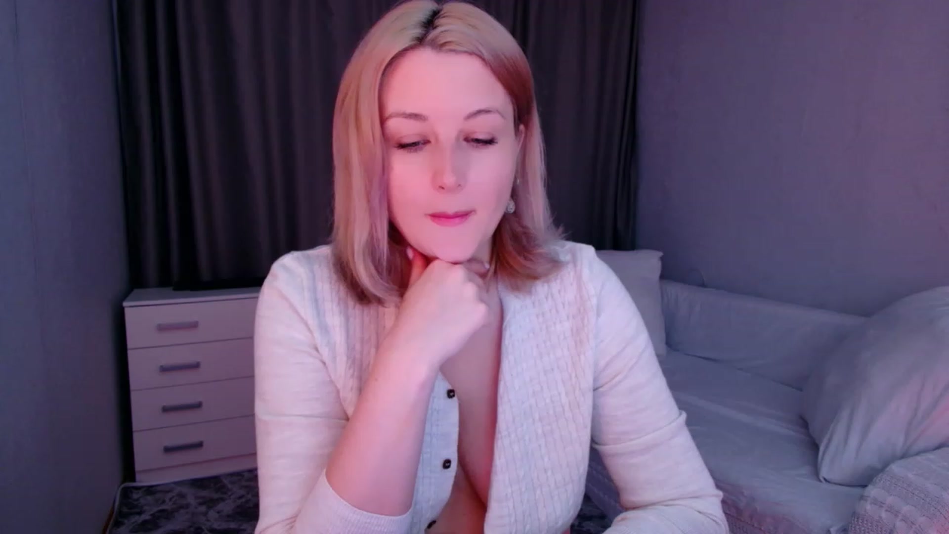 Gallery image thumbnail from Rockn_Grace's myfreecams stream on, 10/10/2023, 07:36 image 19 of 20