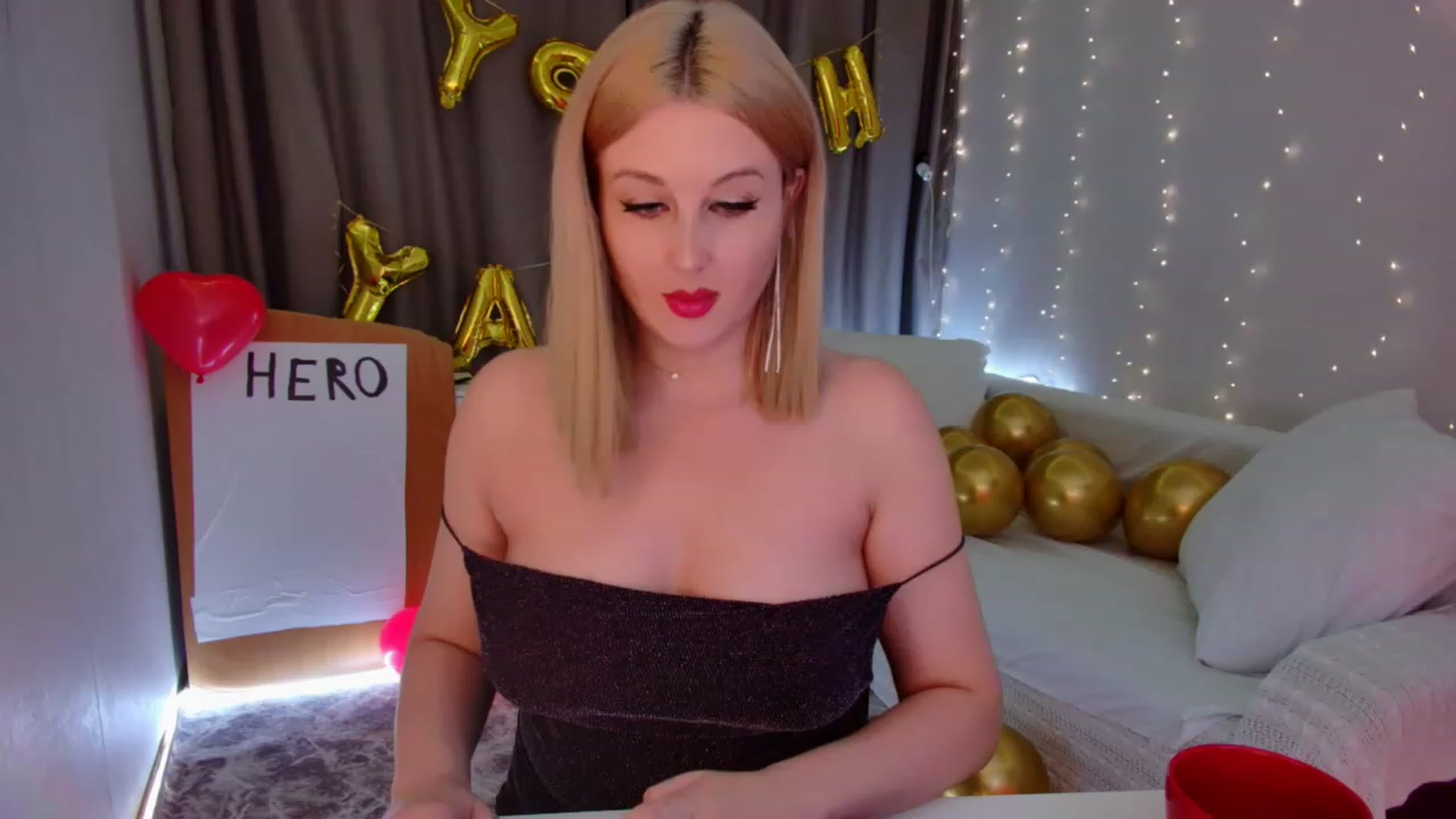 Gallery image thumbnail from Rockn_Grace's myfreecams stream on, 10/11/2023, 14:29 image 19 of 20