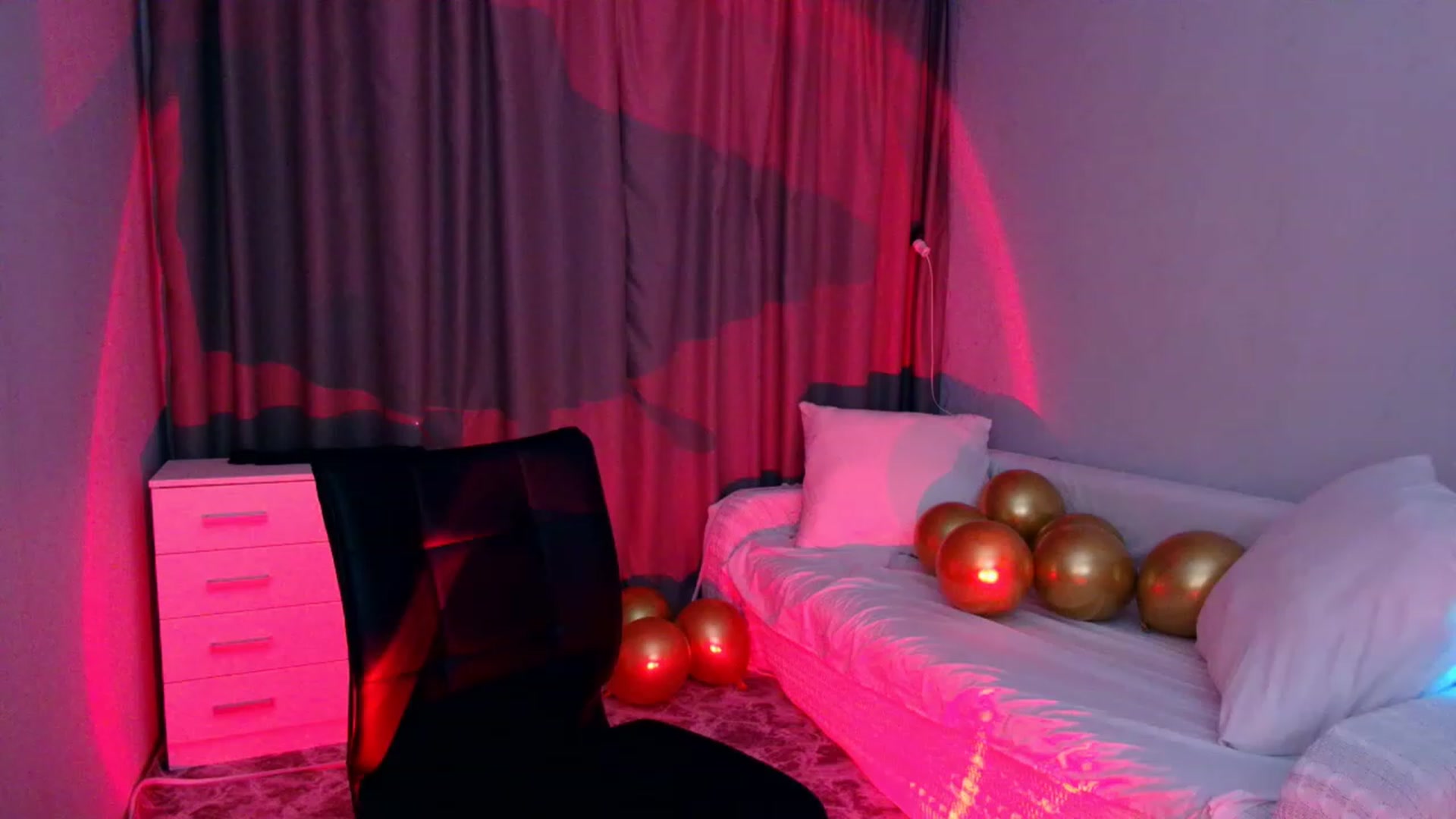 Gallery image thumbnail from Rockn_Grace's myfreecams stream on, 10/13/2023, 11:56 image 14 of 20