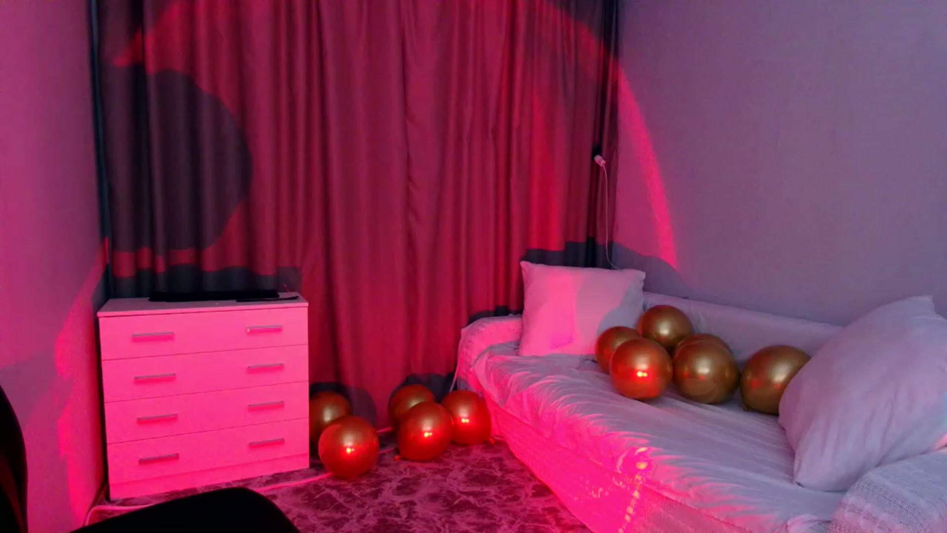 Gallery image thumbnail from Rockn_Grace's myfreecams stream on, 10/13/2023, 11:56 image 7 of 20