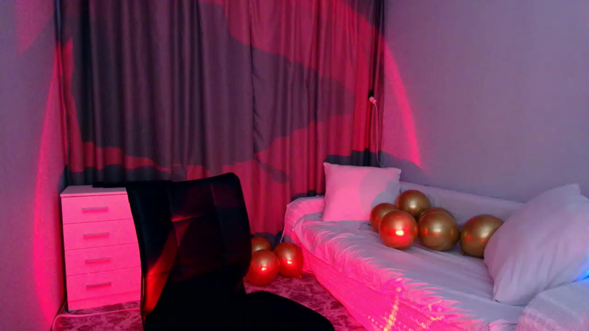 Gallery image thumbnail from Rockn_Grace's myfreecams stream on, 10/13/2023, 11:56 image 15 of 20