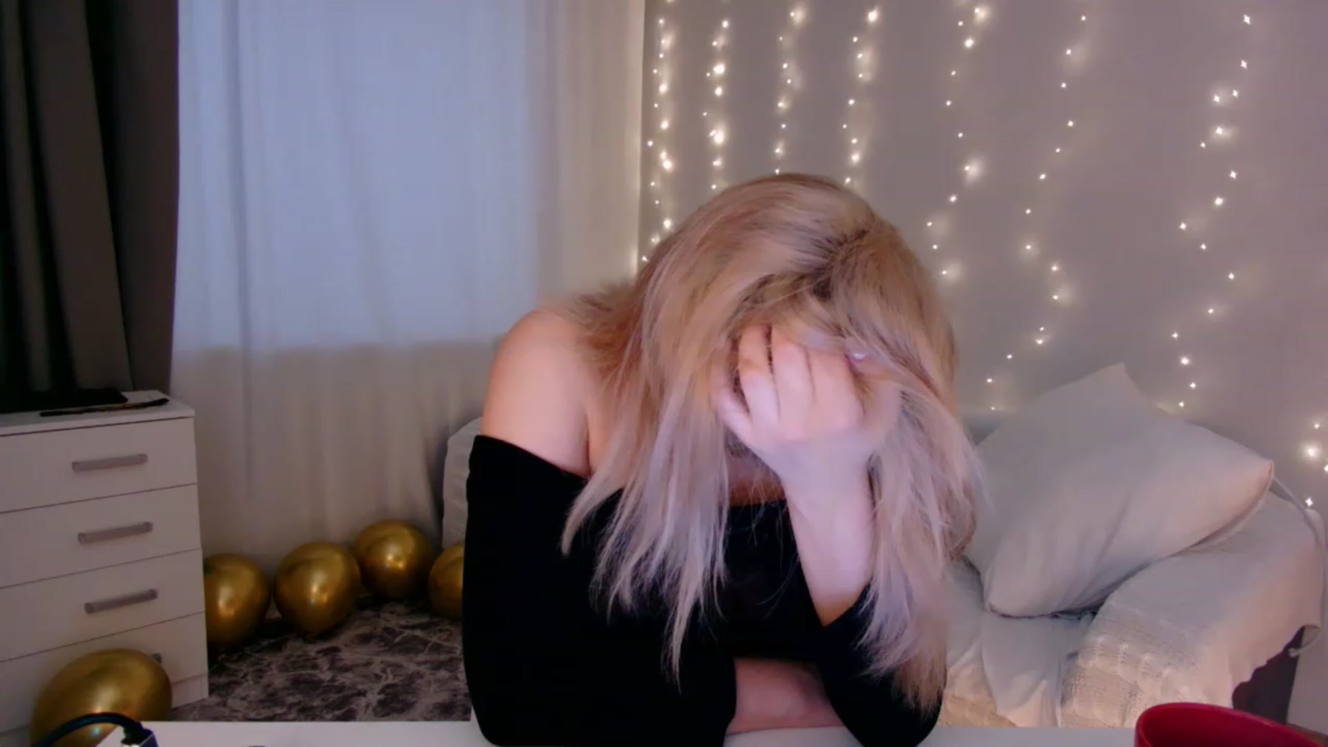 Gallery image thumbnail from Rockn_Grace's myfreecams stream on, 10/16/2023, 09:00 image 19 of 20