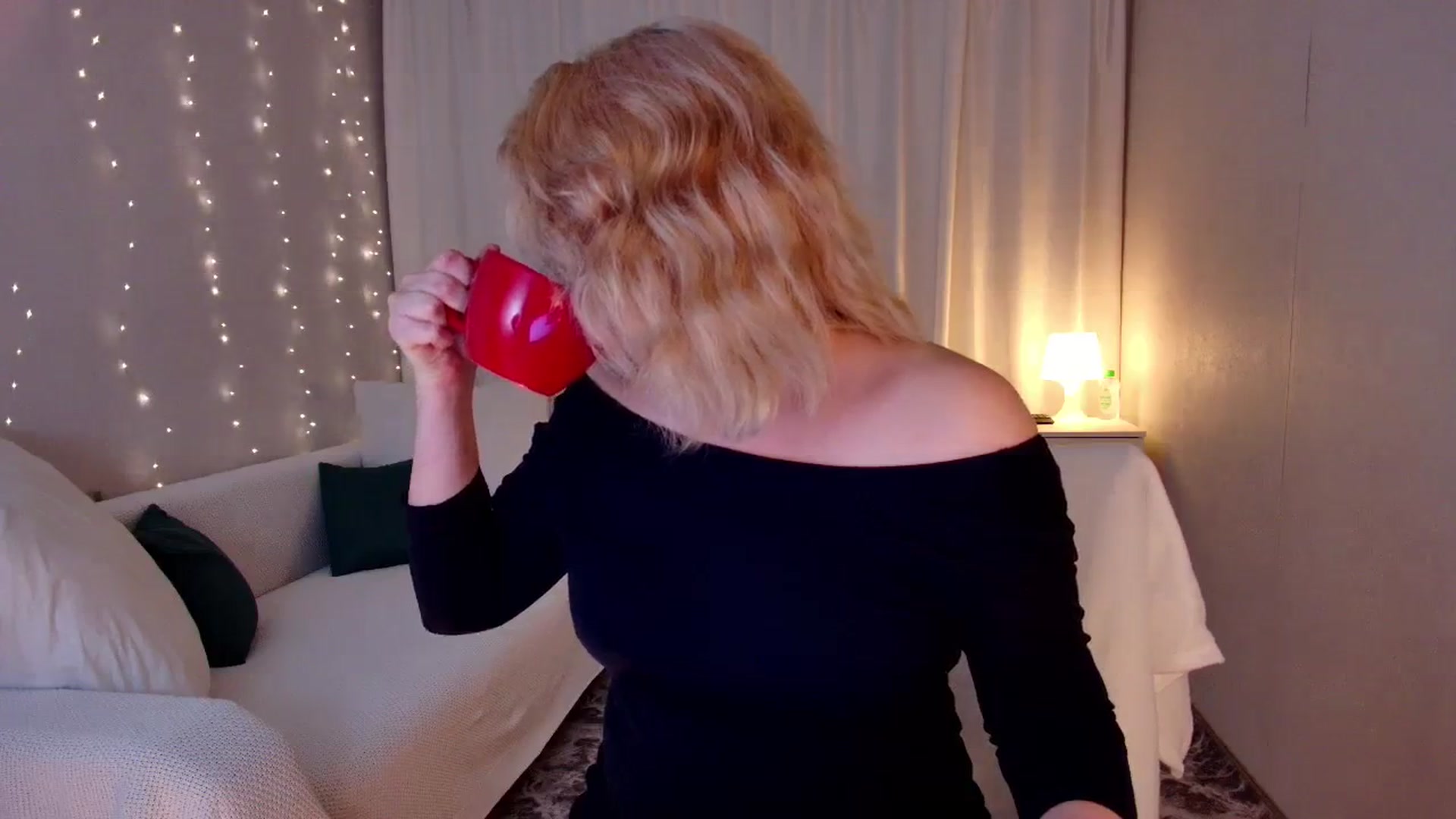 Gallery image thumbnail from Rockn_Grace's myfreecams stream on, 11/08/2023, 06:38 image 15 of 20