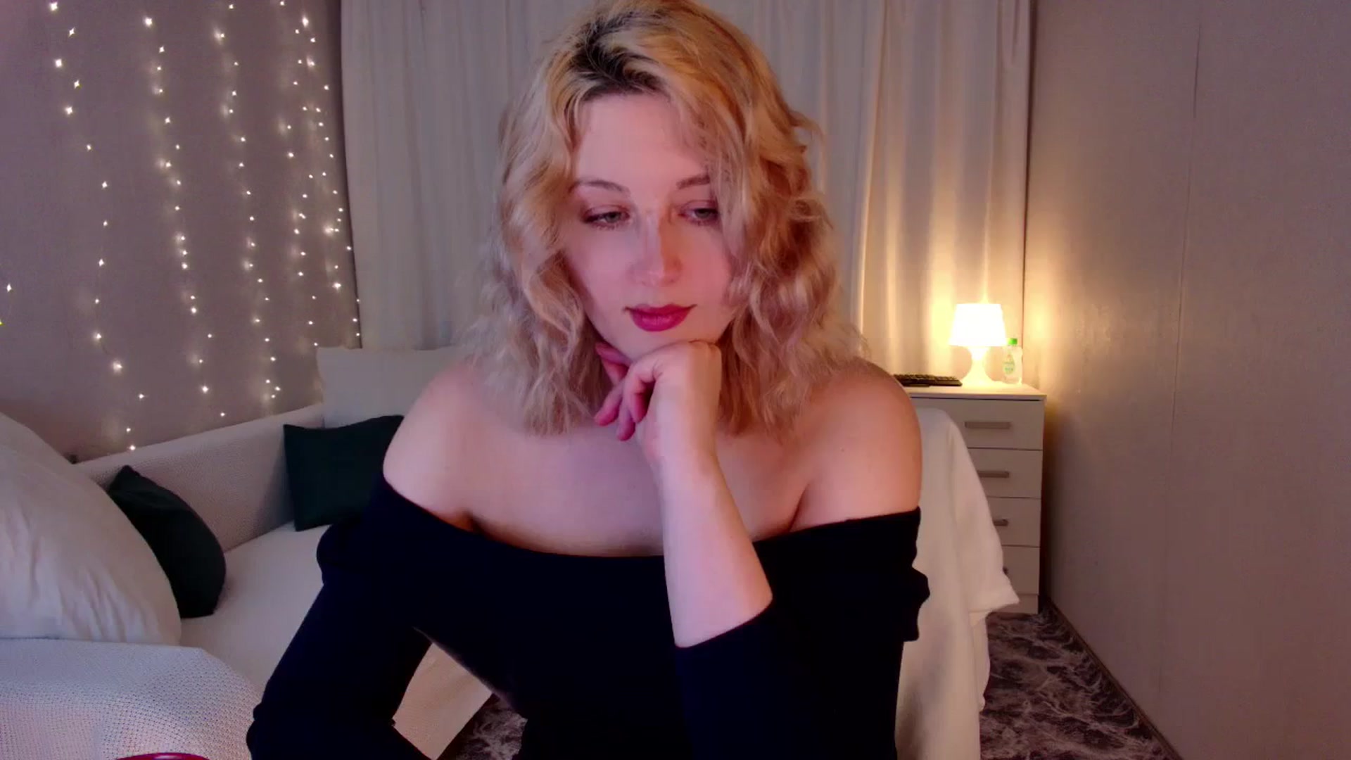 Gallery image thumbnail from Rockn_Grace's myfreecams stream on, 11/08/2023, 06:38 image 13 of 20
