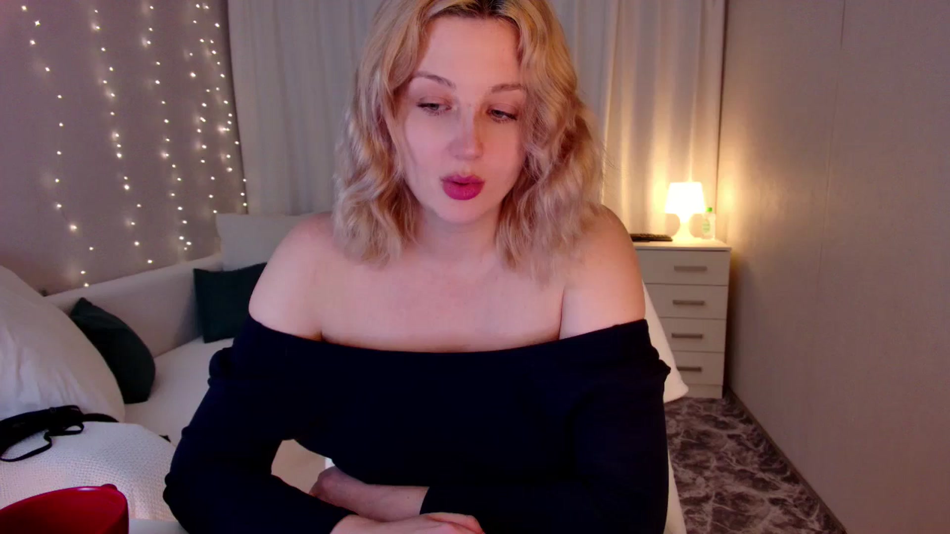 Gallery image thumbnail from Rockn_Grace's myfreecams stream on, 11/08/2023, 08:02 image 7 of 20