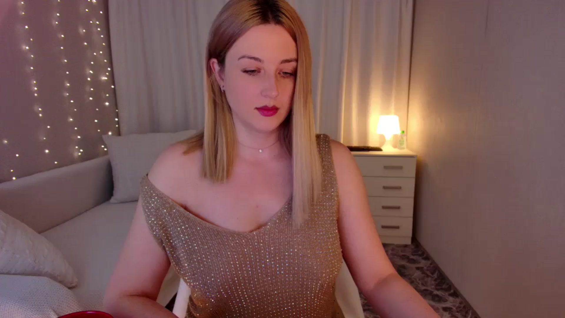 Gallery image thumbnail from Rockn_Grace's myfreecams stream on, 11/16/2023, 17:58 image 2 of 20