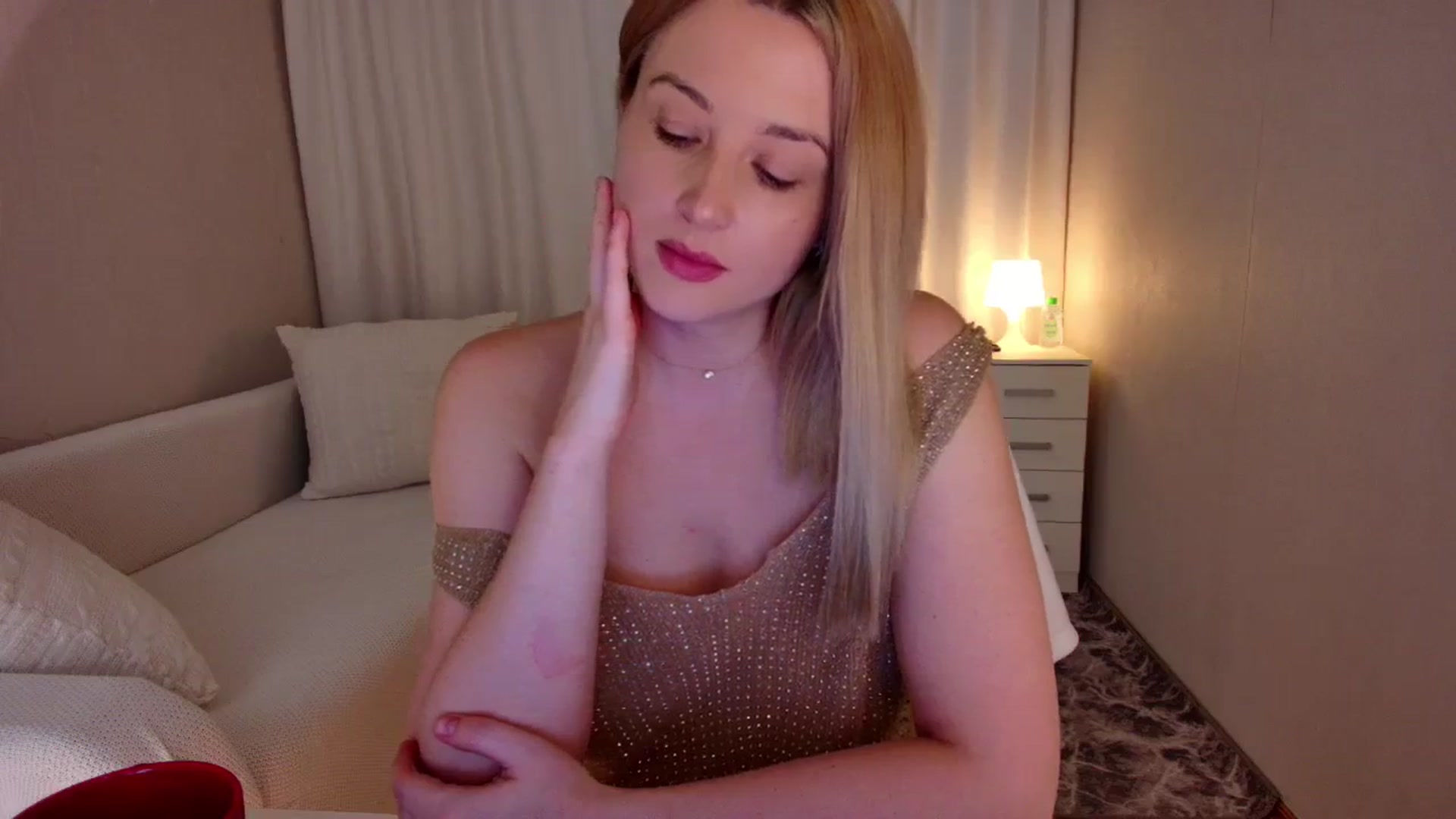 Gallery image thumbnail from Rockn_Grace's myfreecams stream on, 11/17/2023, 14:07 image 16 of 20