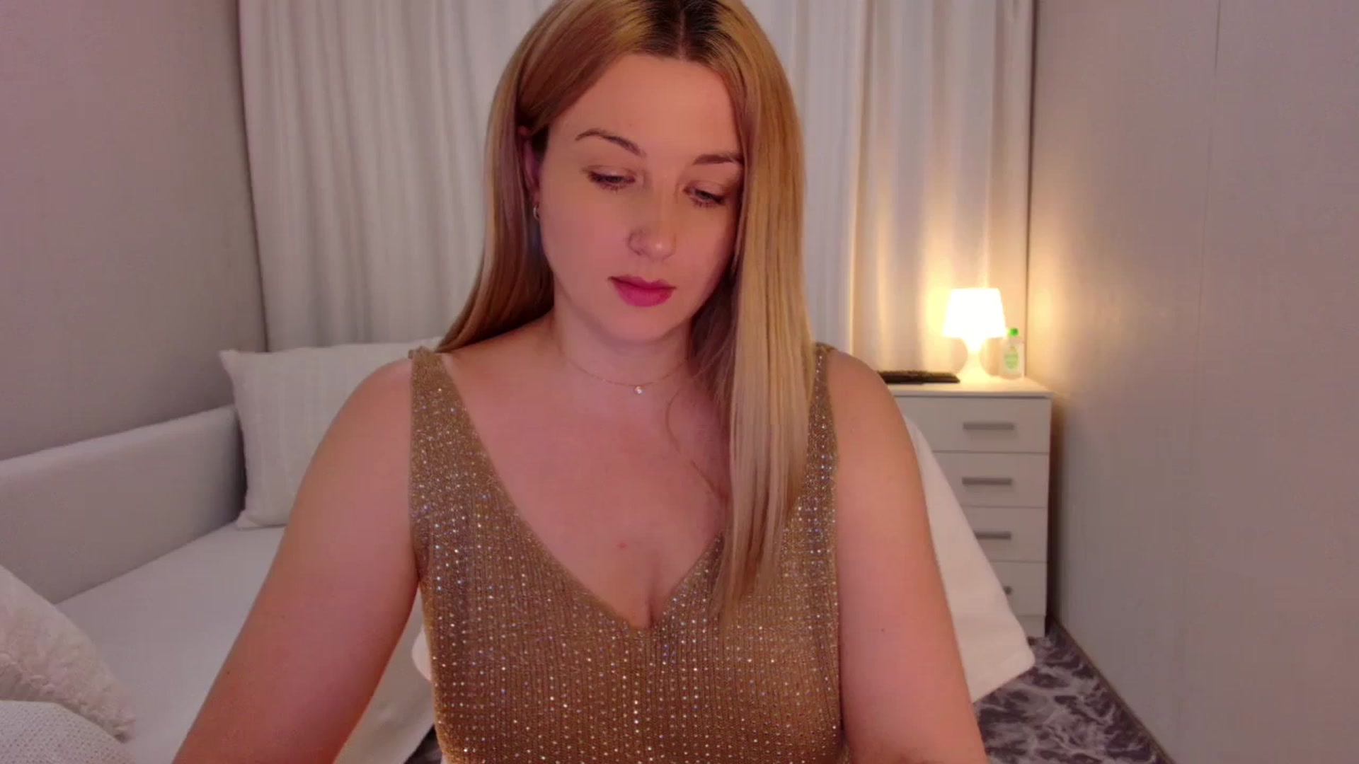 Gallery image thumbnail from Rockn_Grace's myfreecams stream on, 11/17/2023, 14:53 image 19 of 20