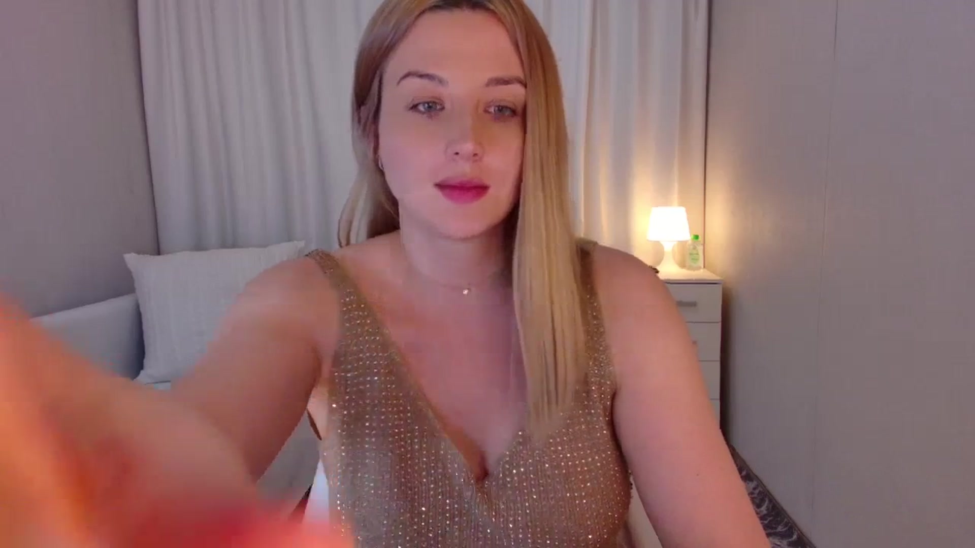 Gallery image thumbnail from Rockn_Grace's myfreecams stream on, 11/17/2023, 14:53 image 10 of 20