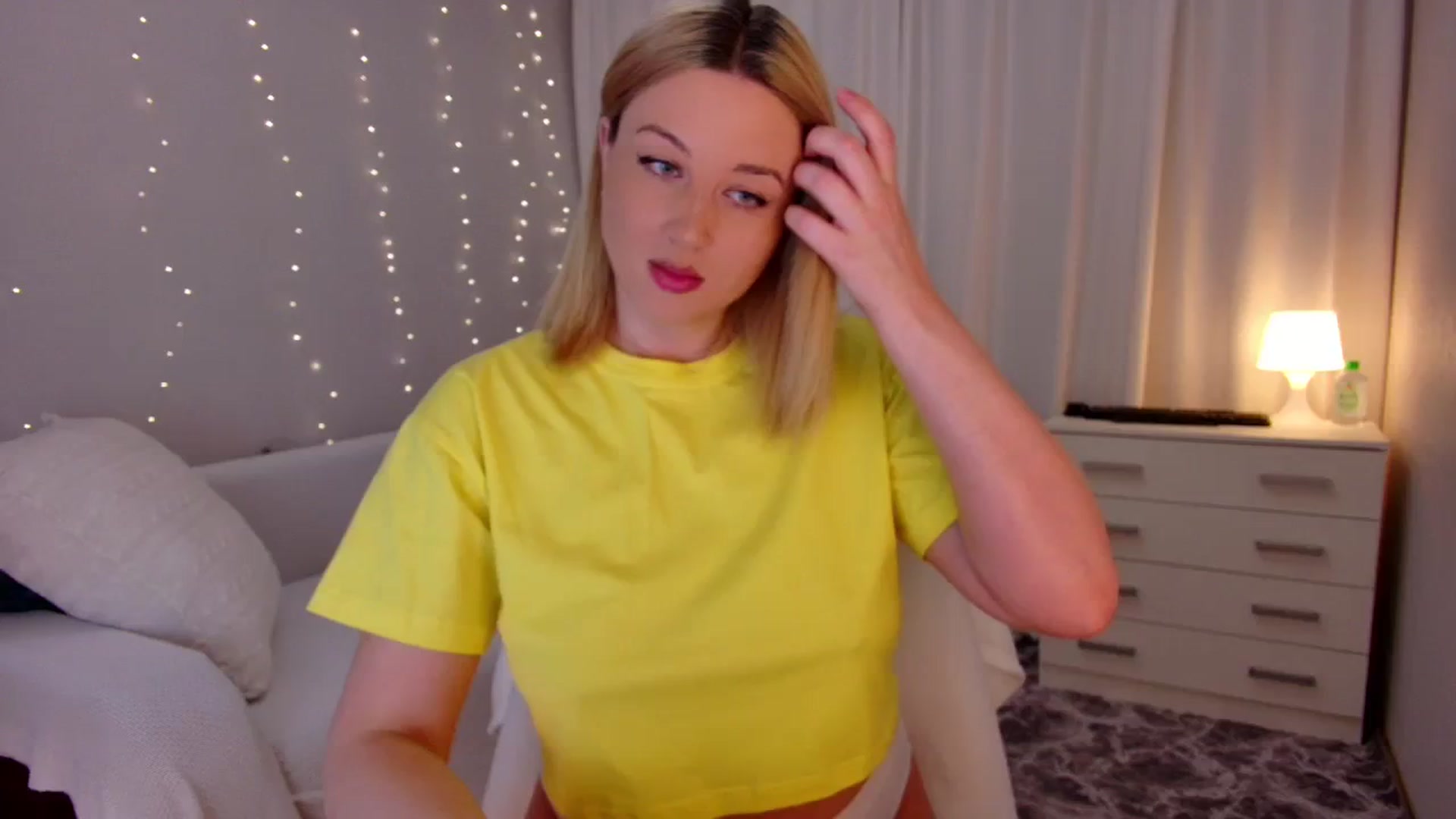 Gallery image thumbnail from Rockn_Grace's myfreecams stream on, 11/24/2023, 09:37 image 1 of 20