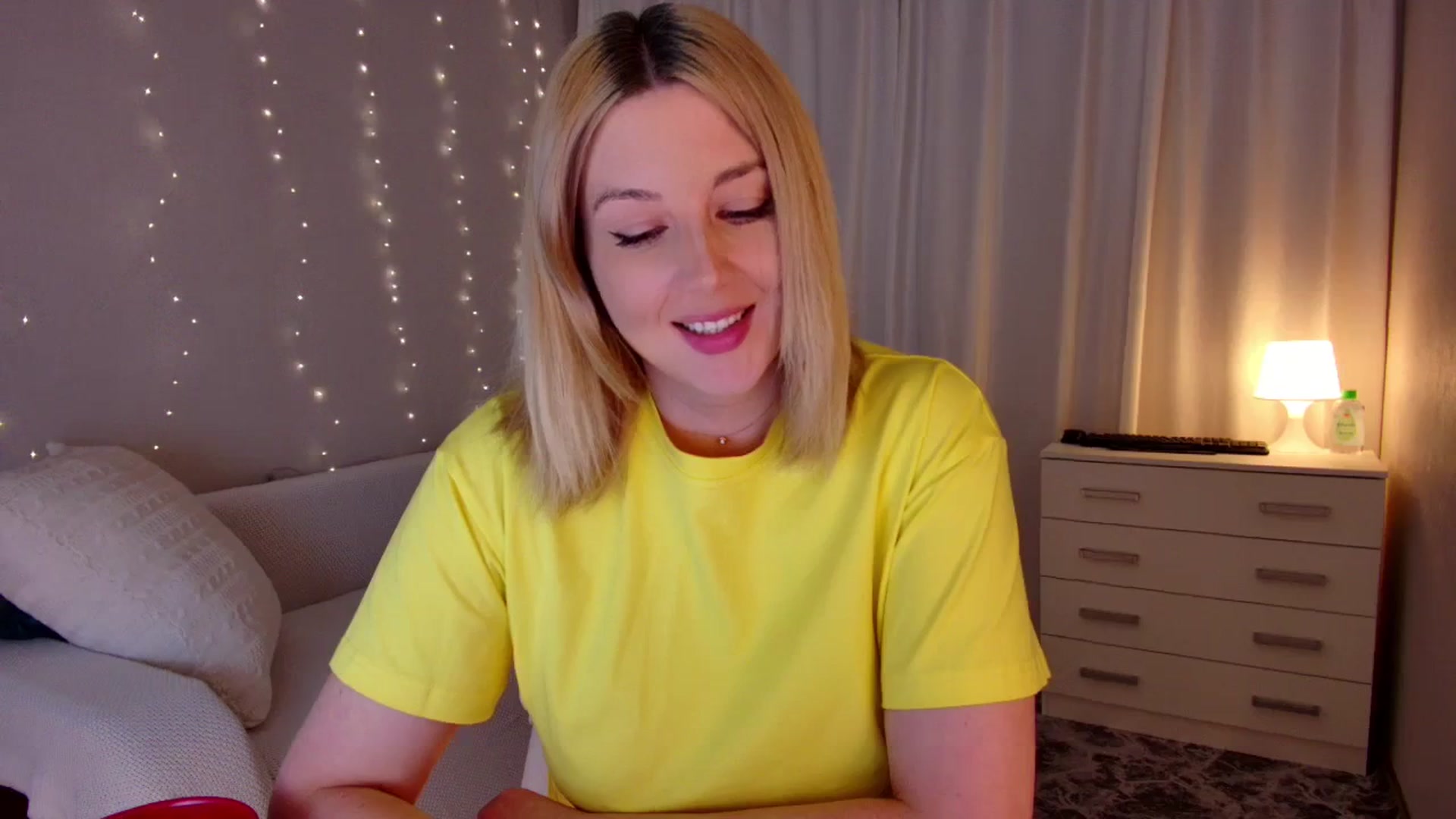 Gallery image thumbnail from Rockn_Grace's myfreecams stream on, 11/24/2023, 09:54 image 13 of 20