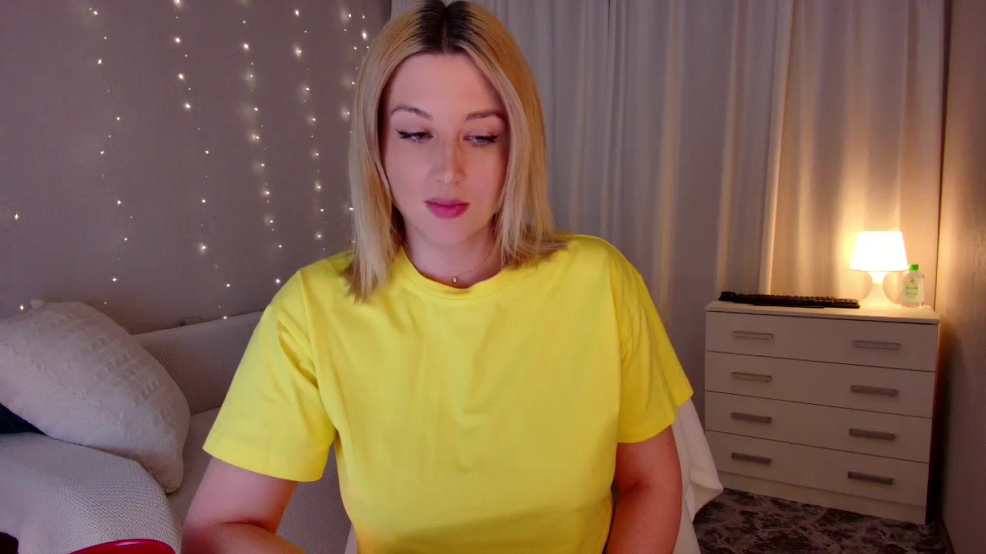 Gallery image thumbnail from Rockn_Grace's myfreecams stream on, 11/24/2023, 09:54 image 17 of 20