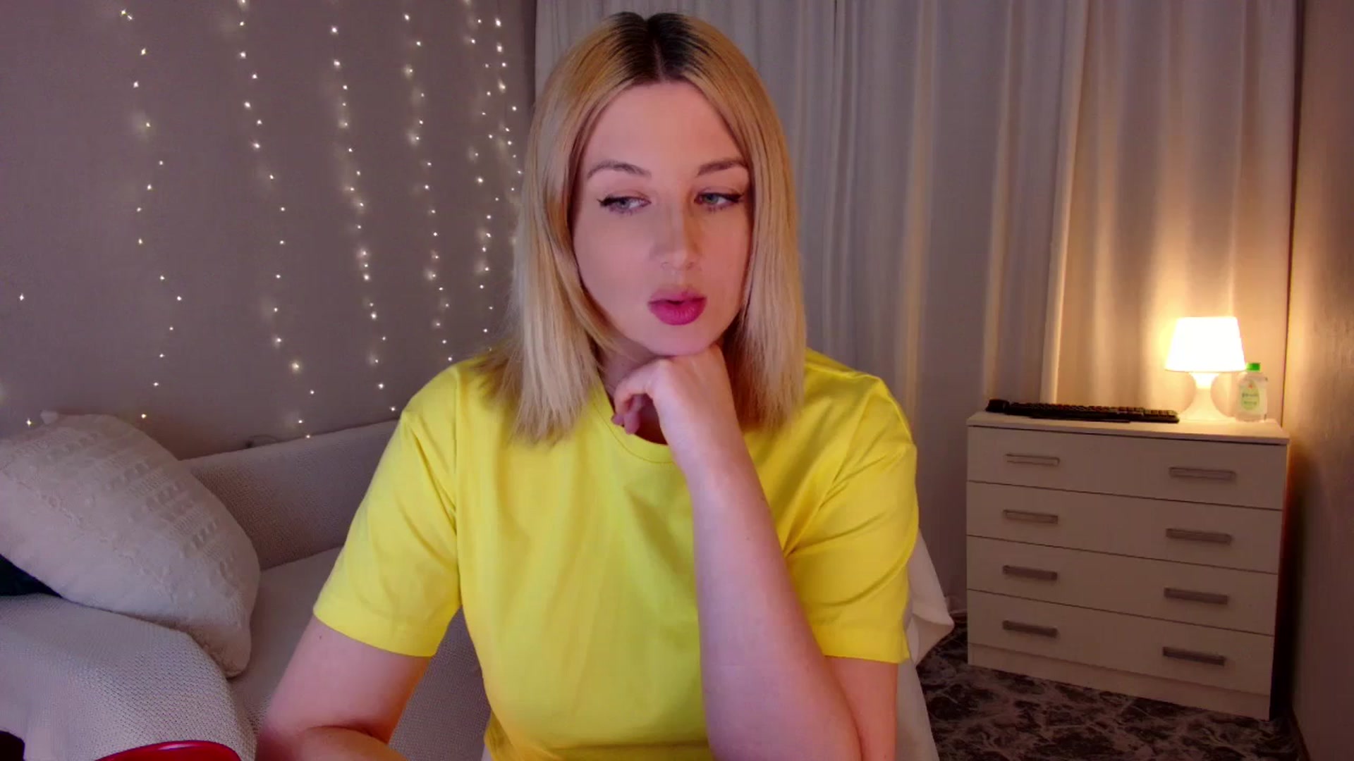 Gallery image thumbnail from Rockn_Grace's myfreecams stream on, 11/24/2023, 09:54 image 14 of 20