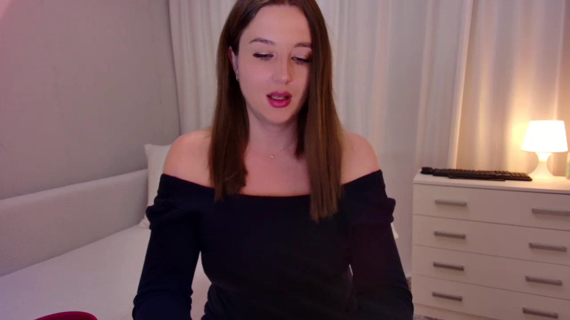 Gallery image thumbnail from Rockn_Grace's myfreecams stream on, 11/29/2023, 08:07 image 3 of 20