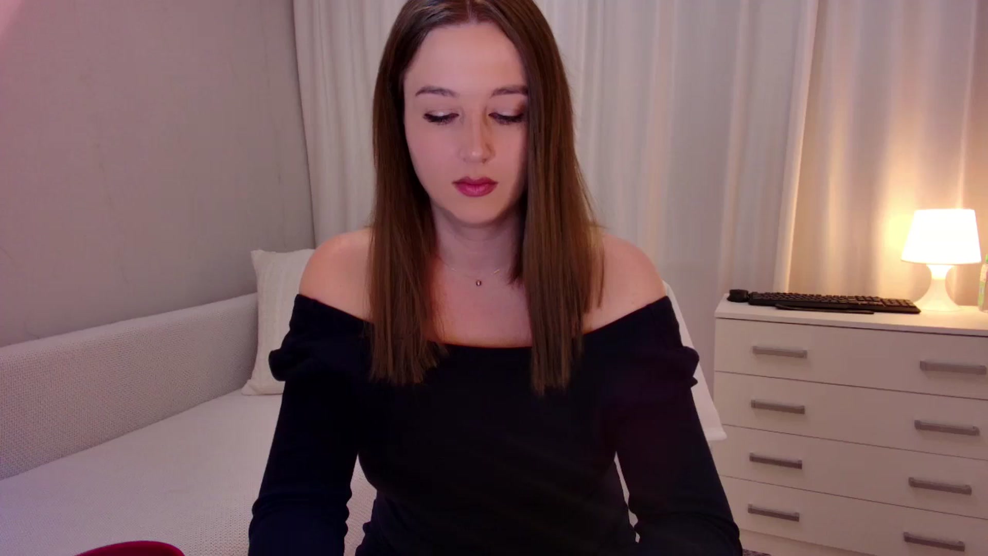Gallery image thumbnail from Rockn_Grace's myfreecams stream on, 11/29/2023, 08:07 image 1 of 20