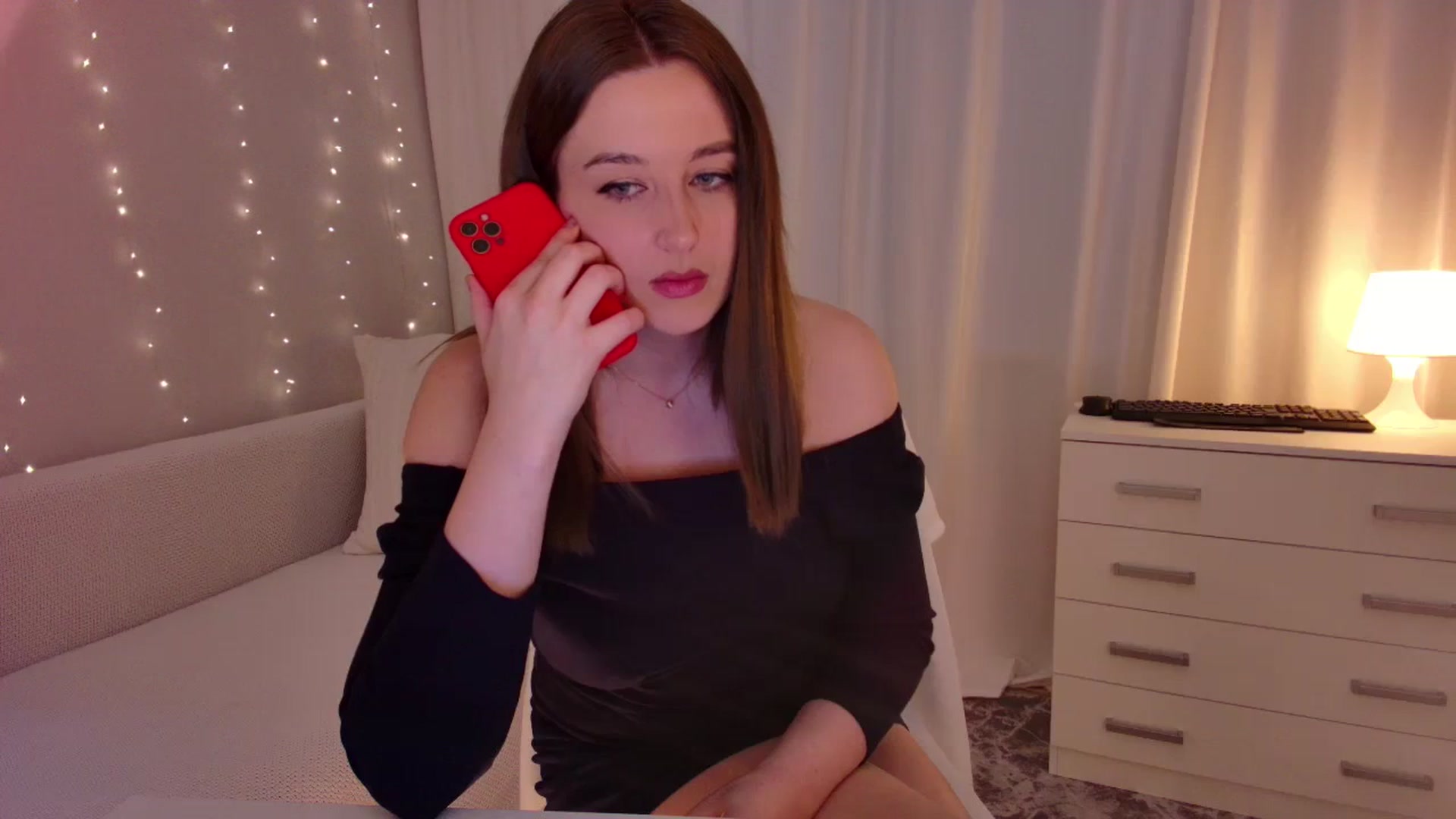 Gallery image thumbnail from Rockn_Grace's myfreecams stream on, 11/29/2023, 09:05 image 6 of 20