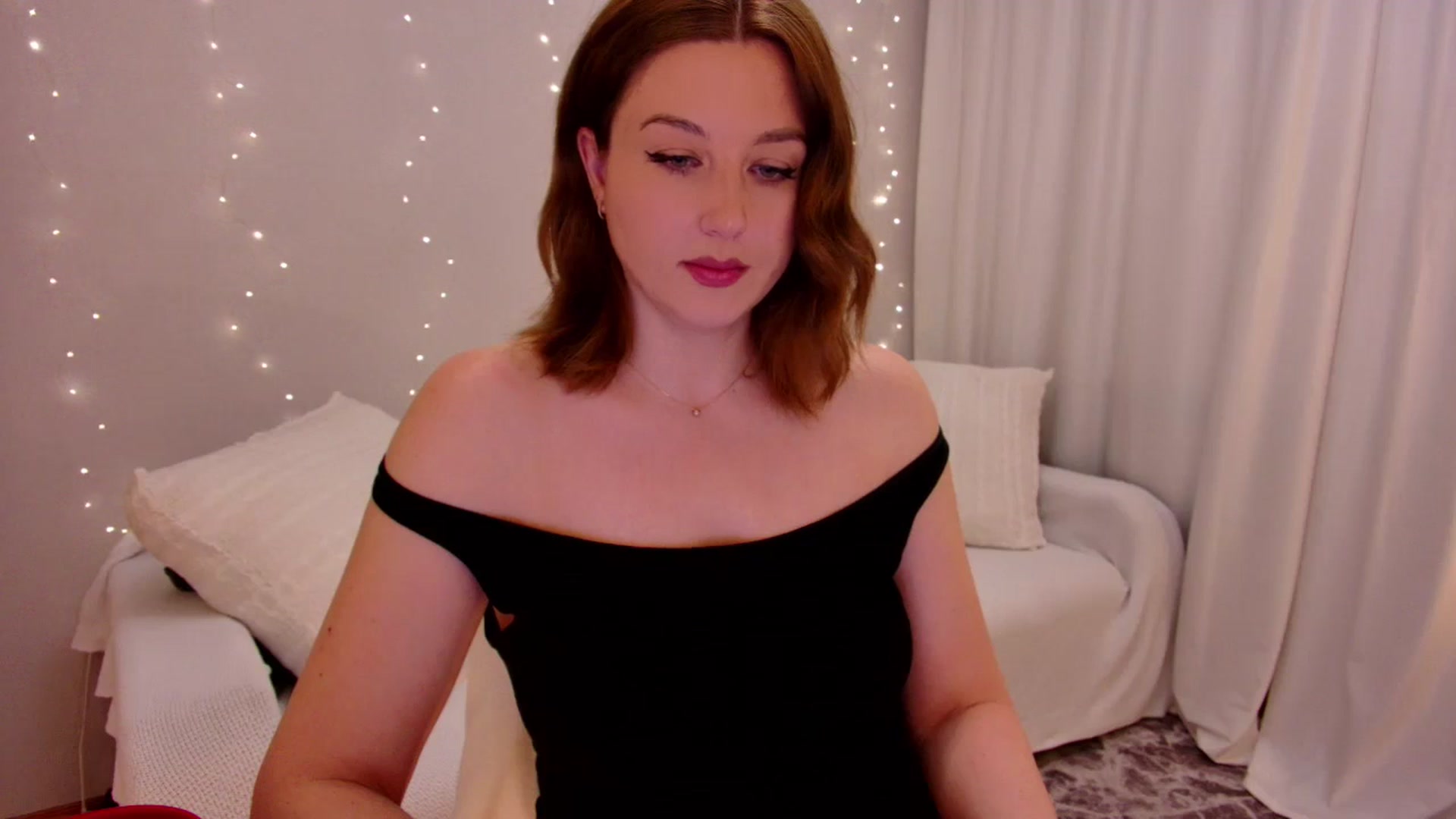 Gallery image thumbnail from Rockn_Grace's myfreecams stream on, 12/06/2023, 05:49 image 4 of 20