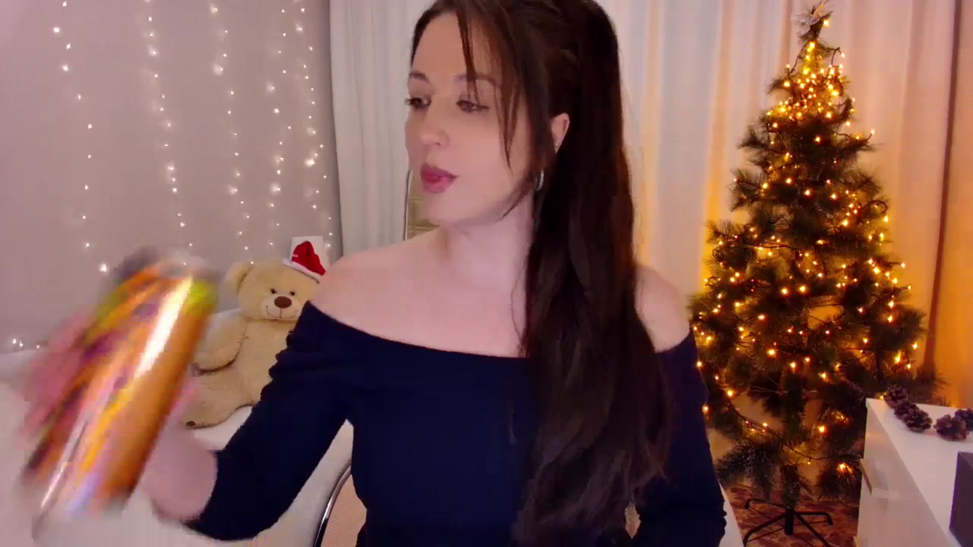 Gallery image thumbnail from Rockn_Grace's myfreecams stream on, 12/22/2023, 11:10 image 2 of 20