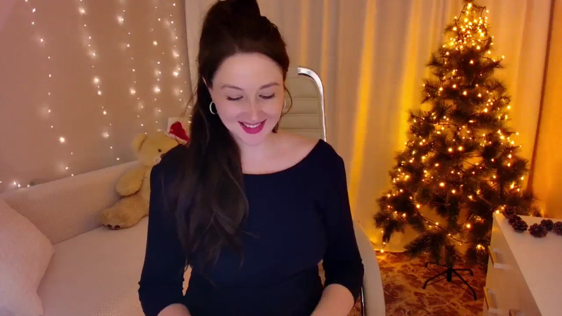 Gallery image thumbnail from Rockn_Grace's myfreecams stream on, 12/22/2023, 13:09 image 20 of 20