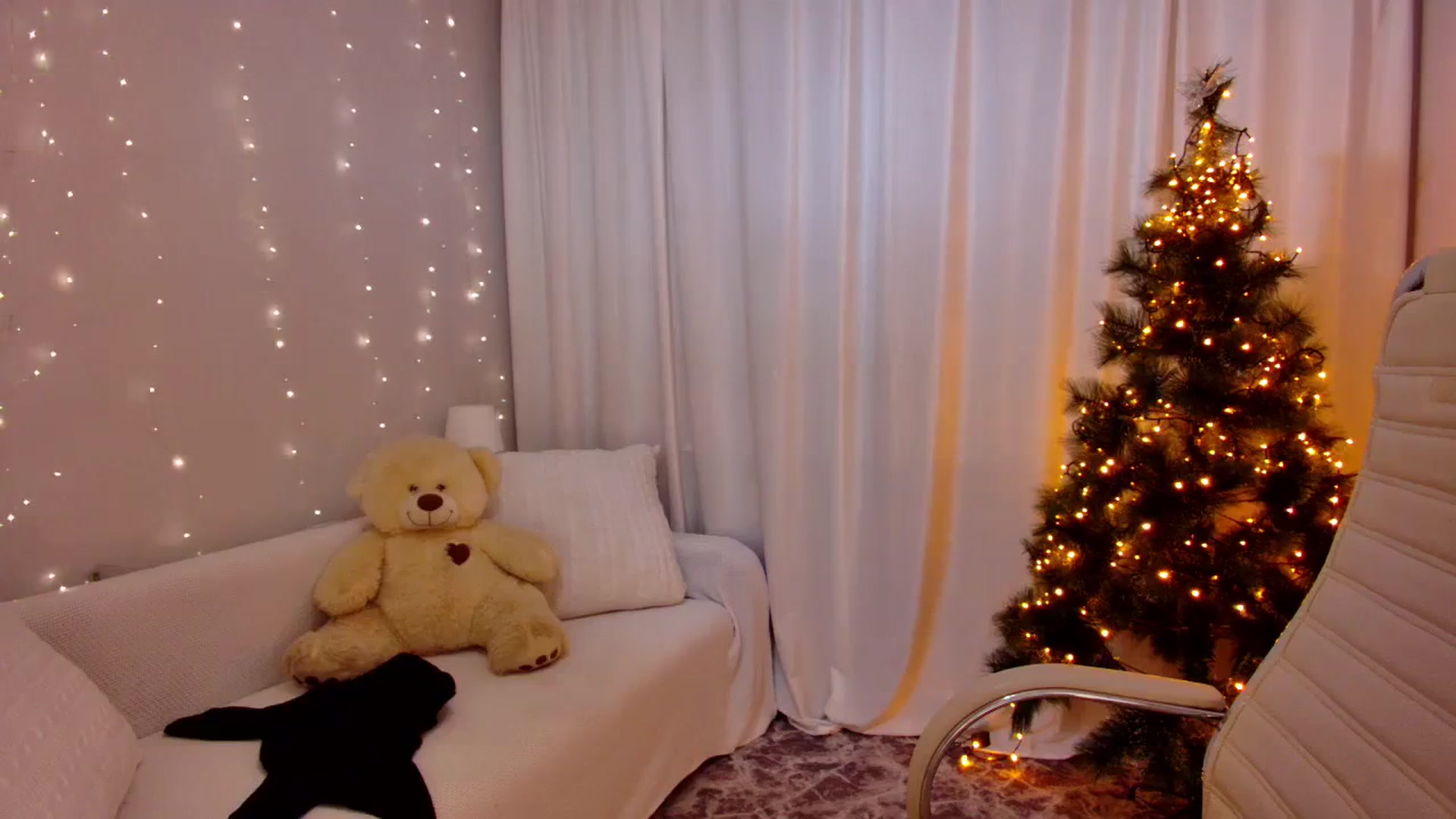 Gallery image thumbnail from Rockn_Grace's myfreecams stream on, 12/26/2023, 08:14 image 14 of 20