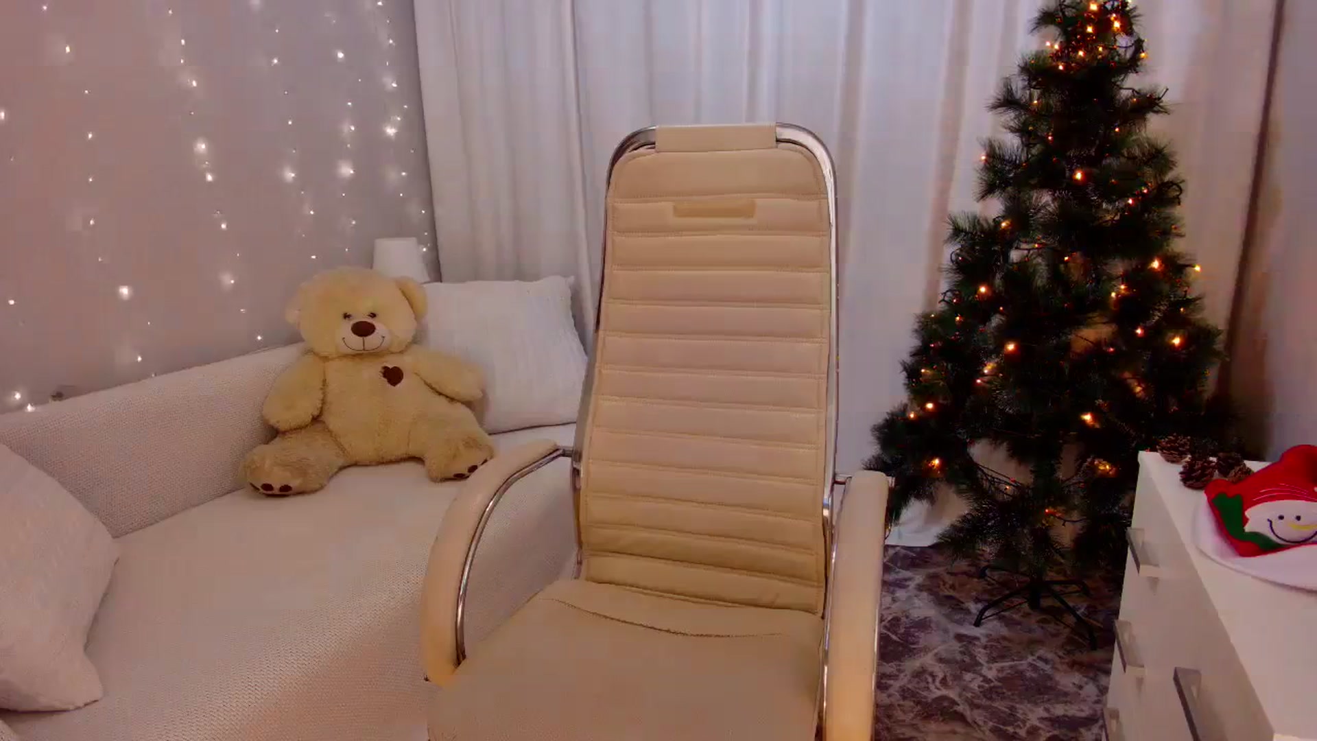 Gallery image thumbnail from Rockn_Grace's myfreecams stream on, 12/26/2023, 08:14 image 20 of 20