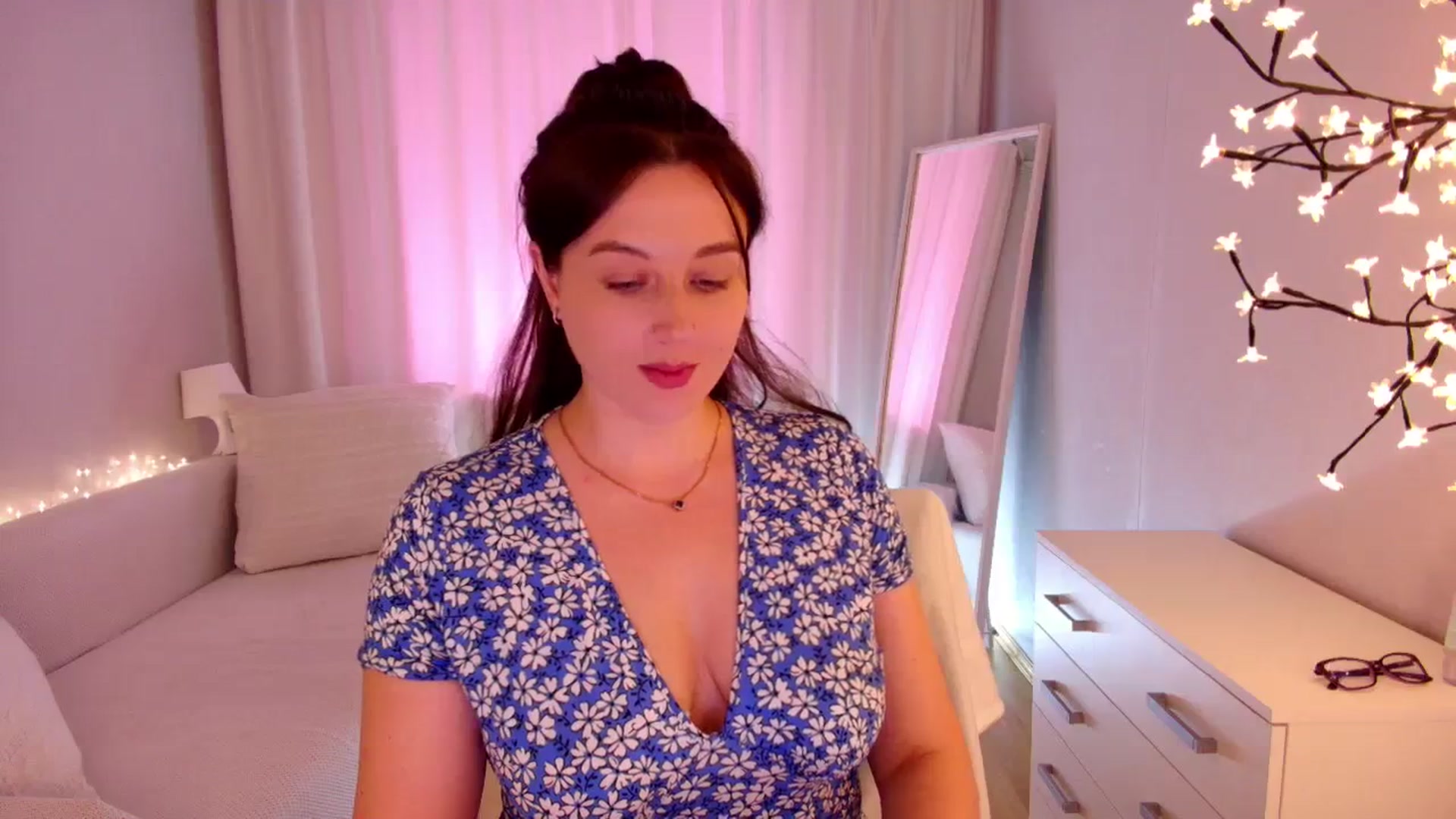 Gallery image thumbnail from Rockn_Grace's myfreecams stream on, 01/31/2024, 09:08 image 17 of 20