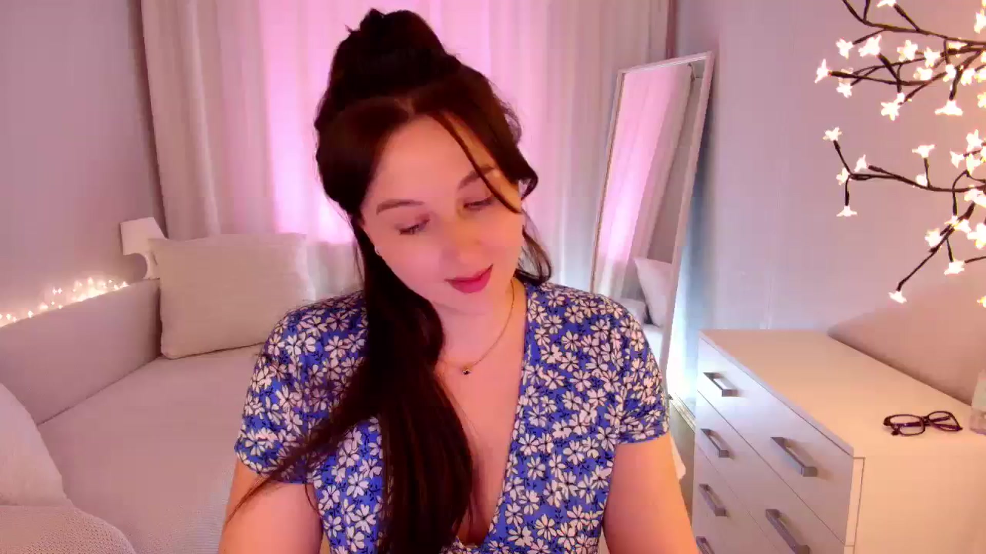 Gallery image thumbnail from Rockn_Grace's myfreecams stream on, 01/31/2024, 09:08 image 14 of 20