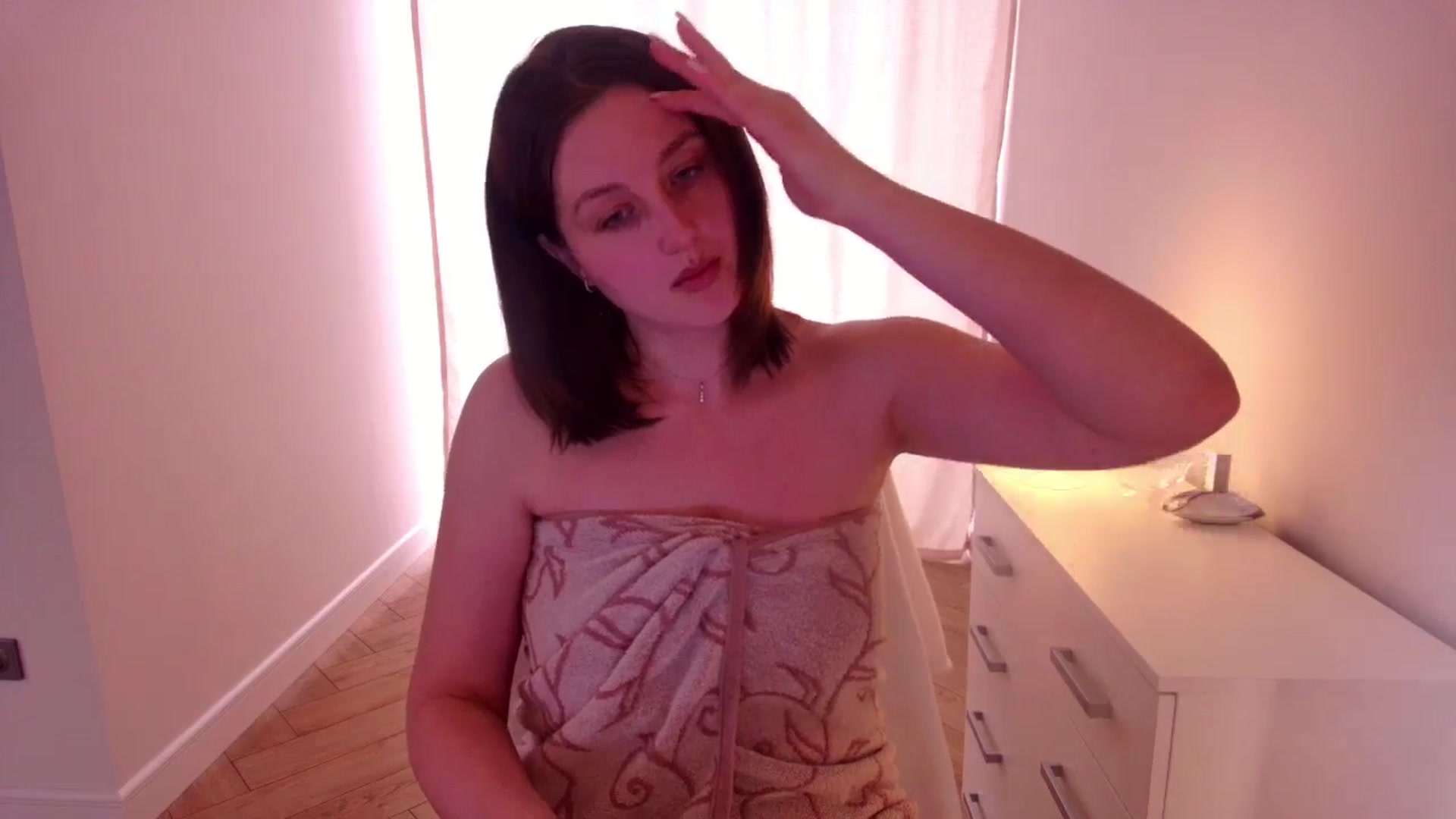 Gallery image thumbnail from Rockn_Grace's myfreecams stream on, 04/22/2024, 09:16 image 13 of 20
