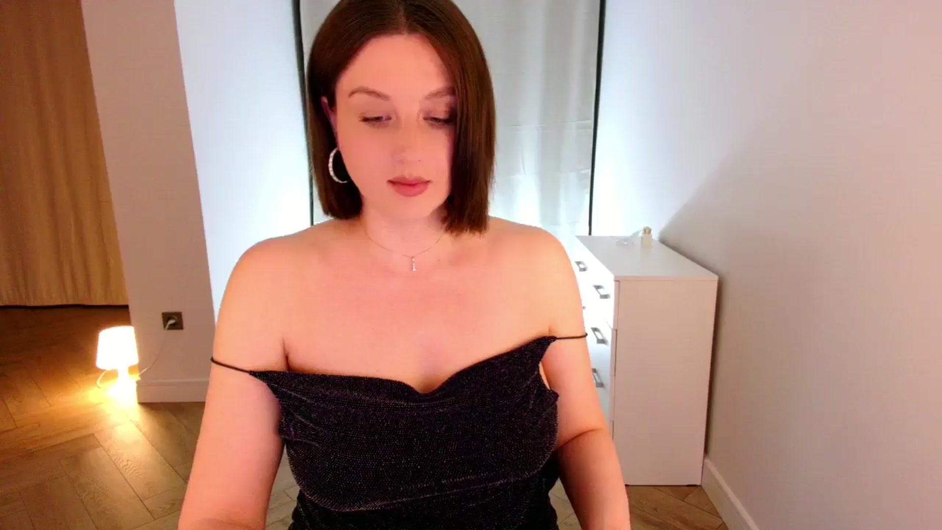 Gallery image thumbnail from Rockn_Grace's myfreecams stream on, 04/29/2024, 20:53 image 6 of 20