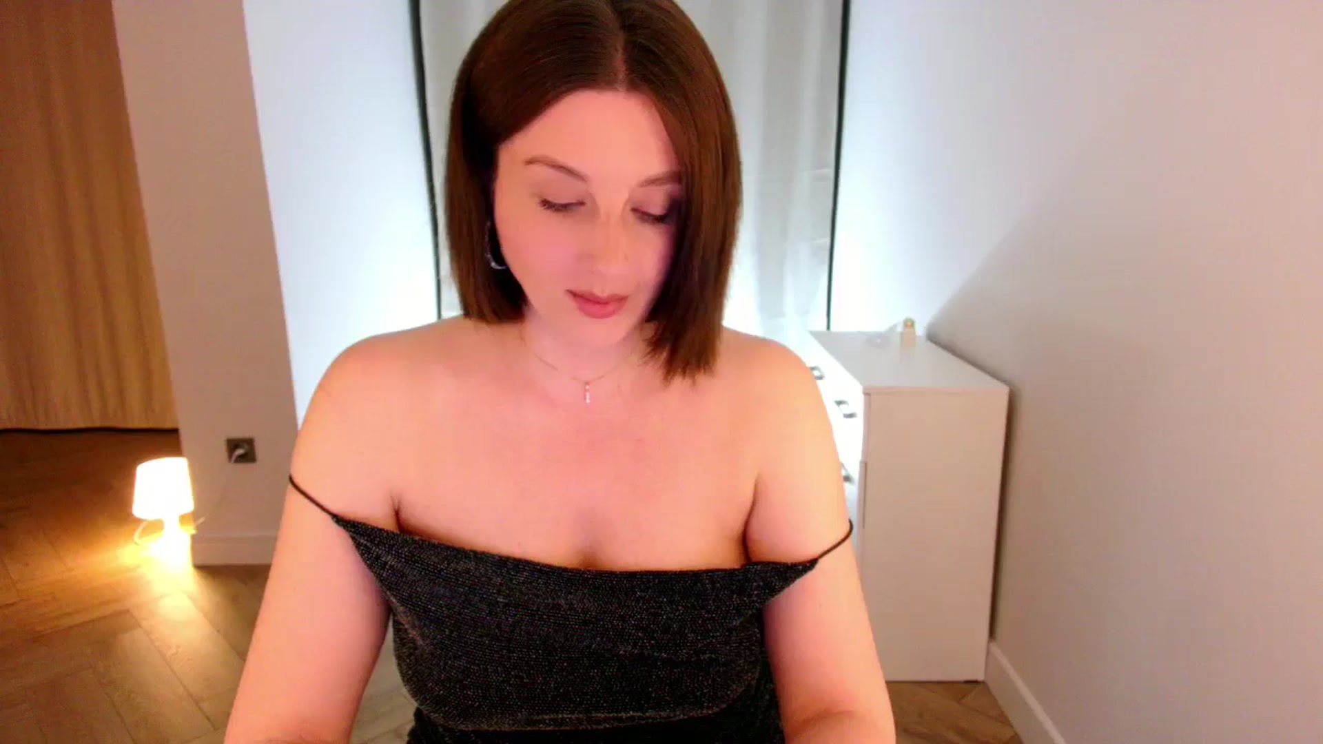 Gallery image thumbnail from Rockn_Grace's myfreecams stream on, 04/29/2024, 20:53 image 17 of 20
