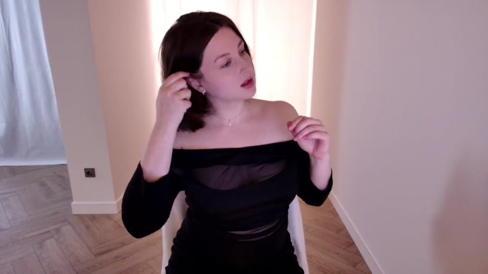 Gallery image thumbnail from Rockn_Grace's myfreecams stream on, 05/07/2024, 08:23 image 6 of 20