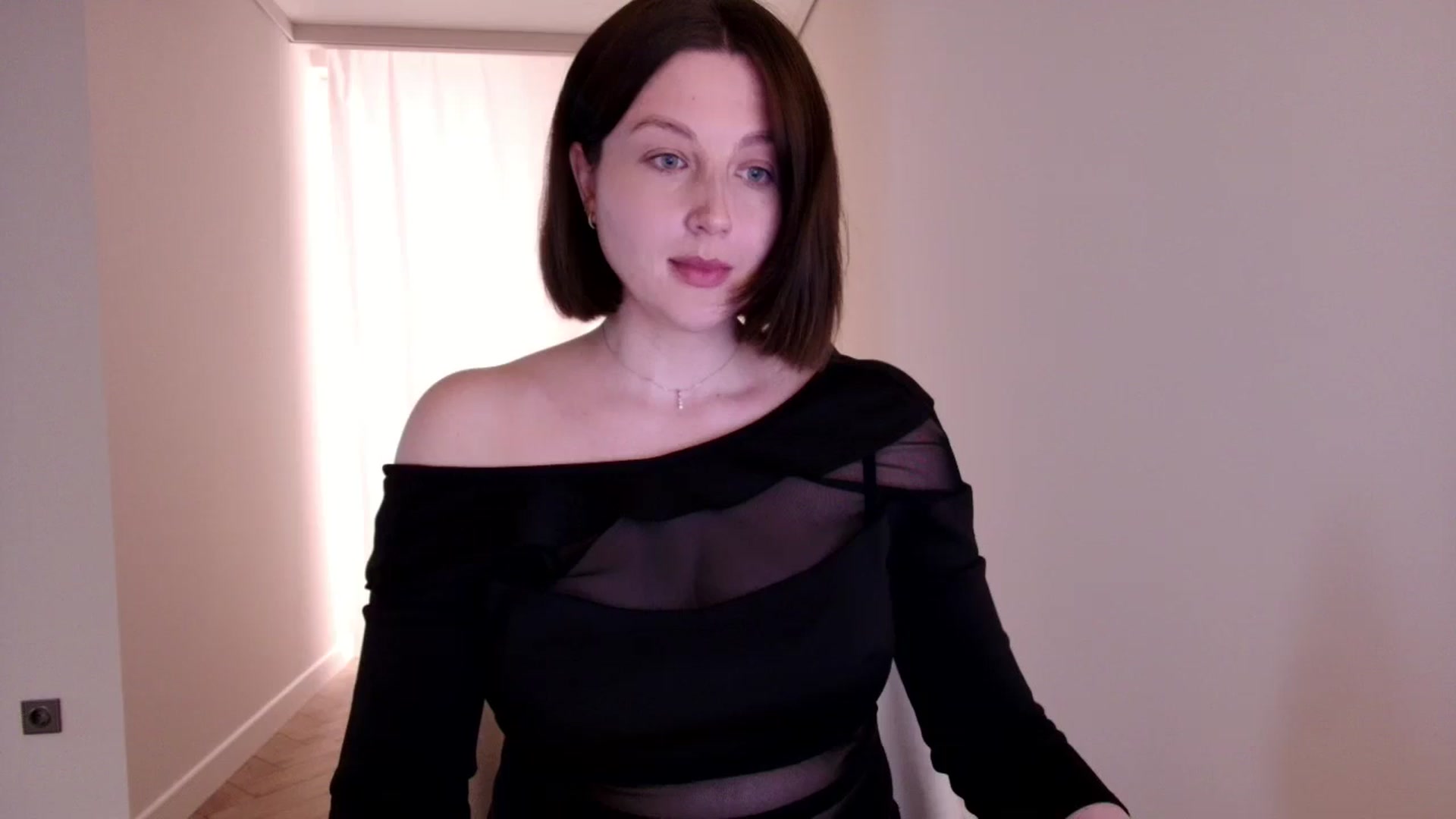 Gallery image thumbnail from Rockn_Grace's myfreecams stream on, 05/07/2024, 09:02 image 6 of 20