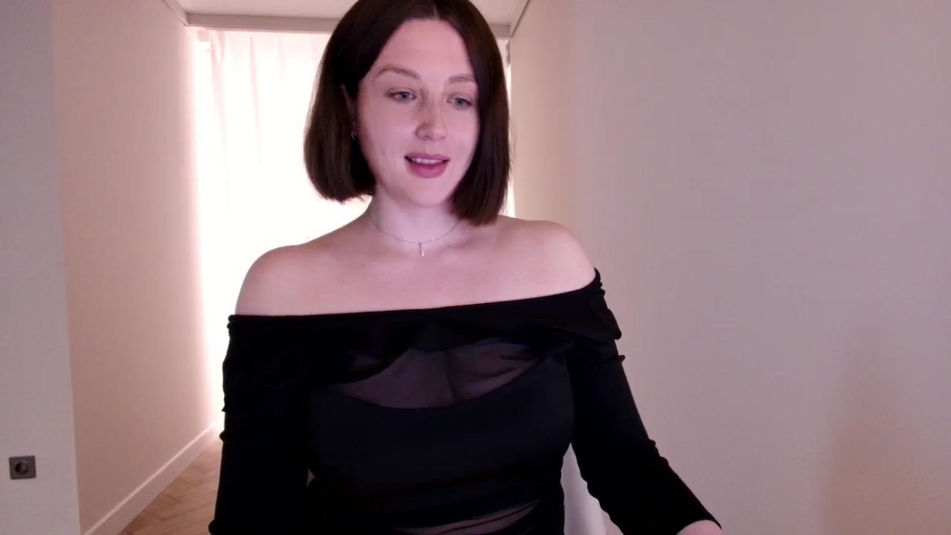 Gallery image thumbnail from Rockn_Grace's myfreecams stream on, 05/07/2024, 09:02 image 12 of 20