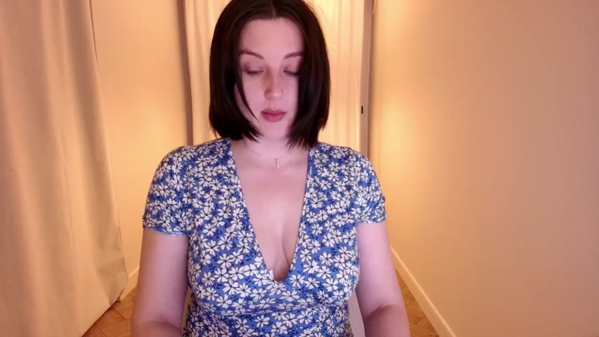 Gallery image thumbnail from Rockn_Grace's myfreecams stream on, 05/14/2024, 16:41 image 9 of 20