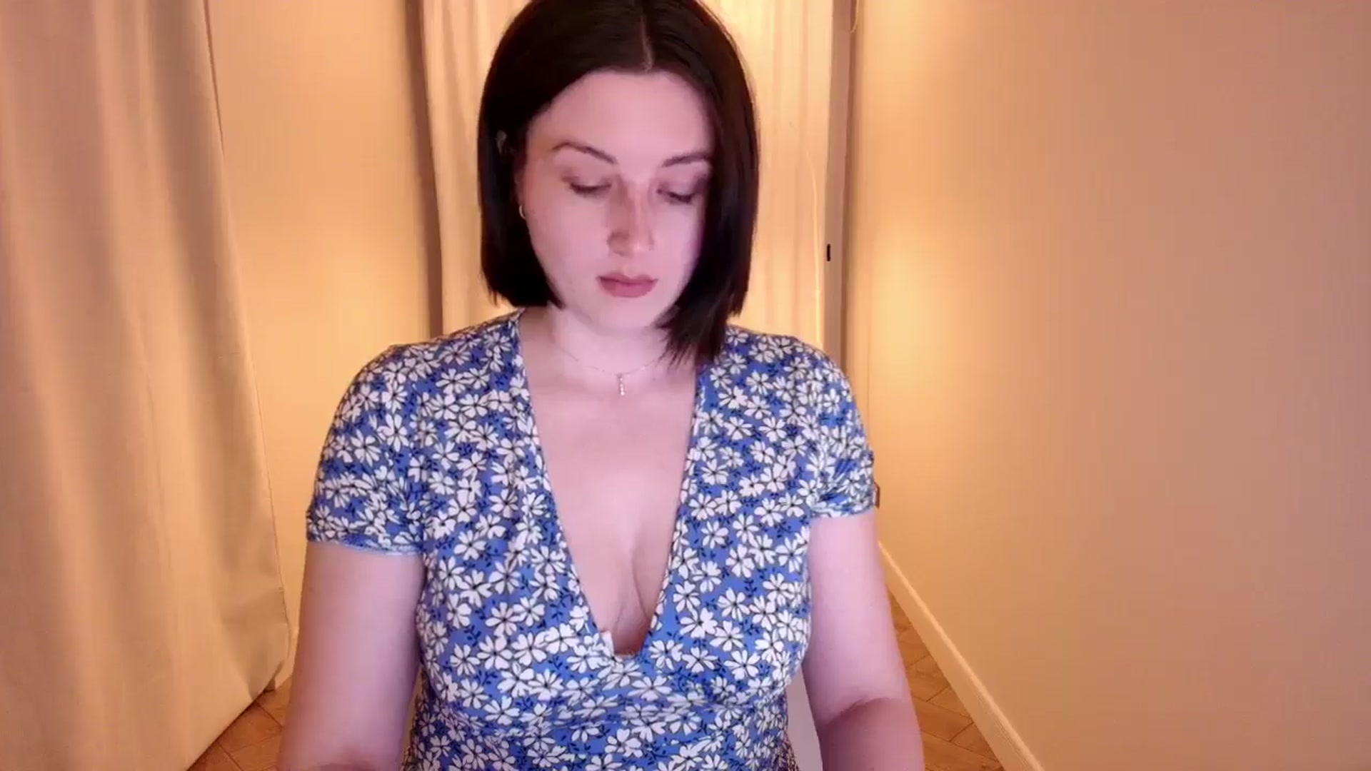 Gallery image thumbnail from Rockn_Grace's myfreecams stream on, 05/14/2024, 16:41 image 11 of 20