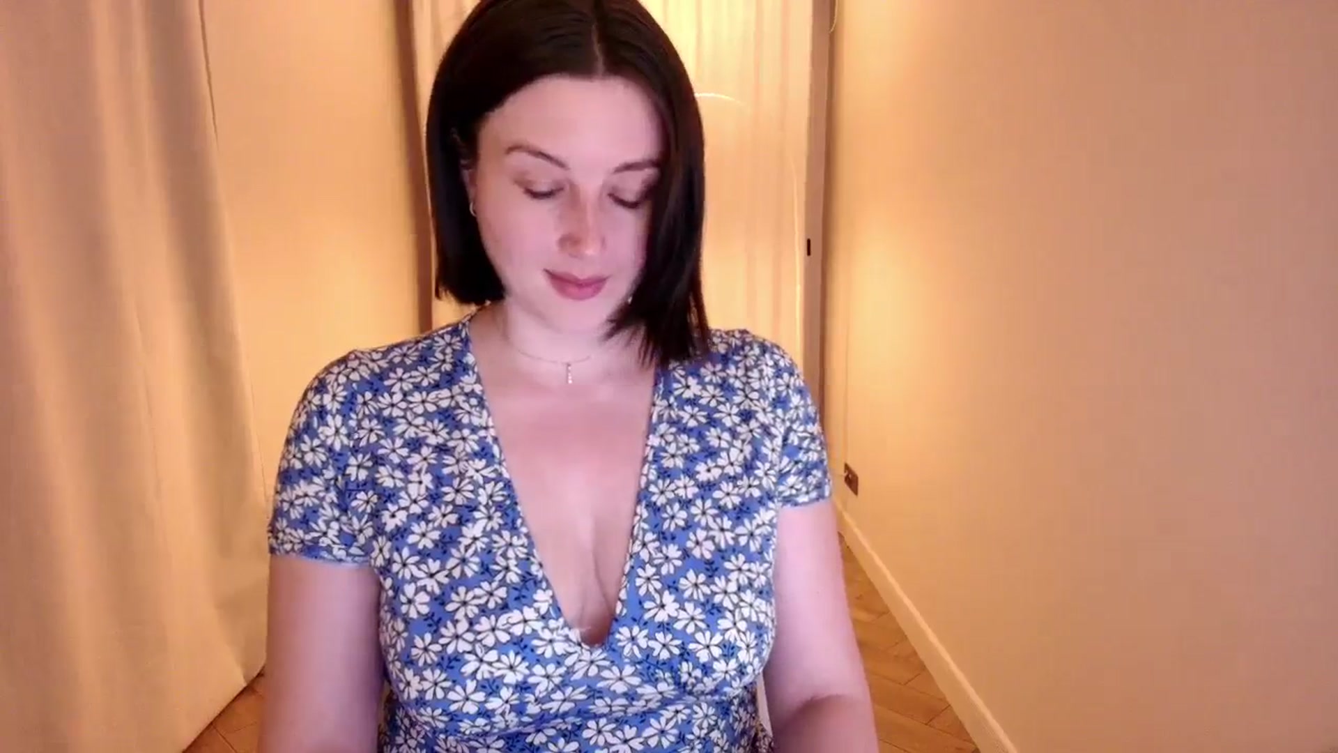 Gallery image thumbnail from Rockn_Grace's myfreecams stream on, 05/14/2024, 17:00 image 5 of 20