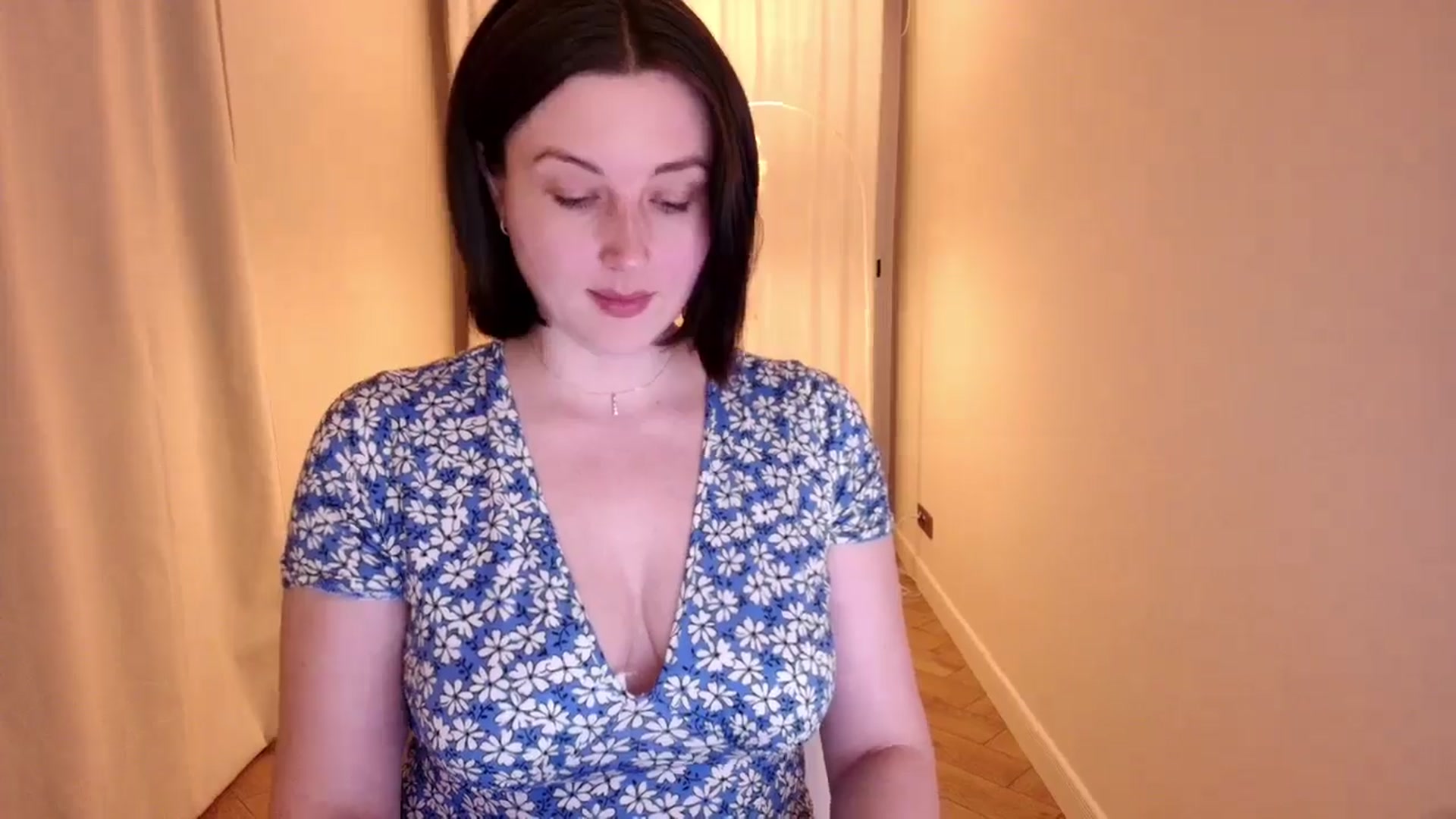 Gallery image thumbnail from Rockn_Grace's myfreecams stream on, 05/14/2024, 17:00 image 2 of 20