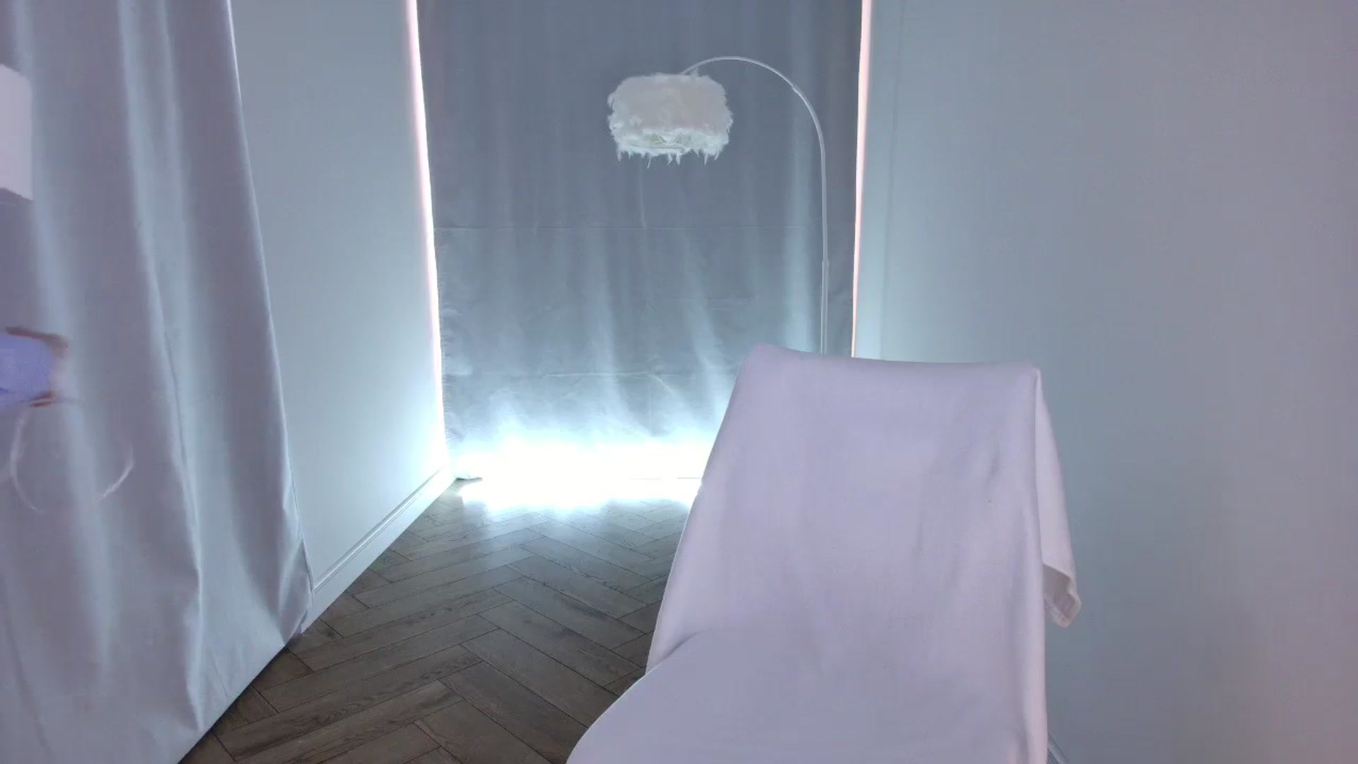 Gallery image thumbnail from Rockn_Grace's myfreecams stream on, 05/15/2024, 08:35 image 20 of 20
