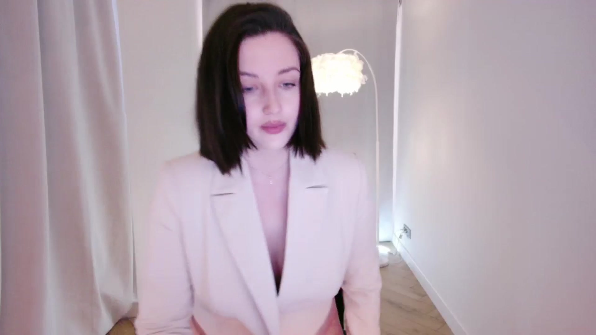 Gallery image thumbnail from Rockn_Grace's myfreecams stream on, 05/16/2024, 11:03 image 18 of 20