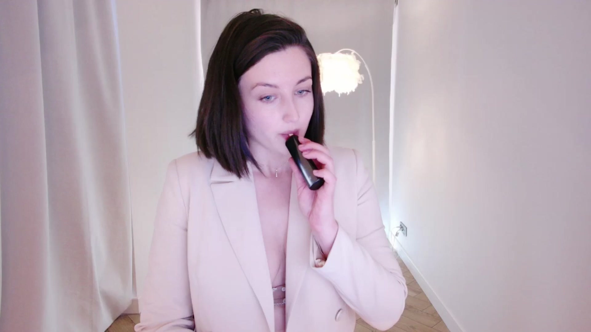 Gallery image thumbnail from Rockn_Grace's myfreecams stream on, 05/16/2024, 11:03 image 20 of 20
