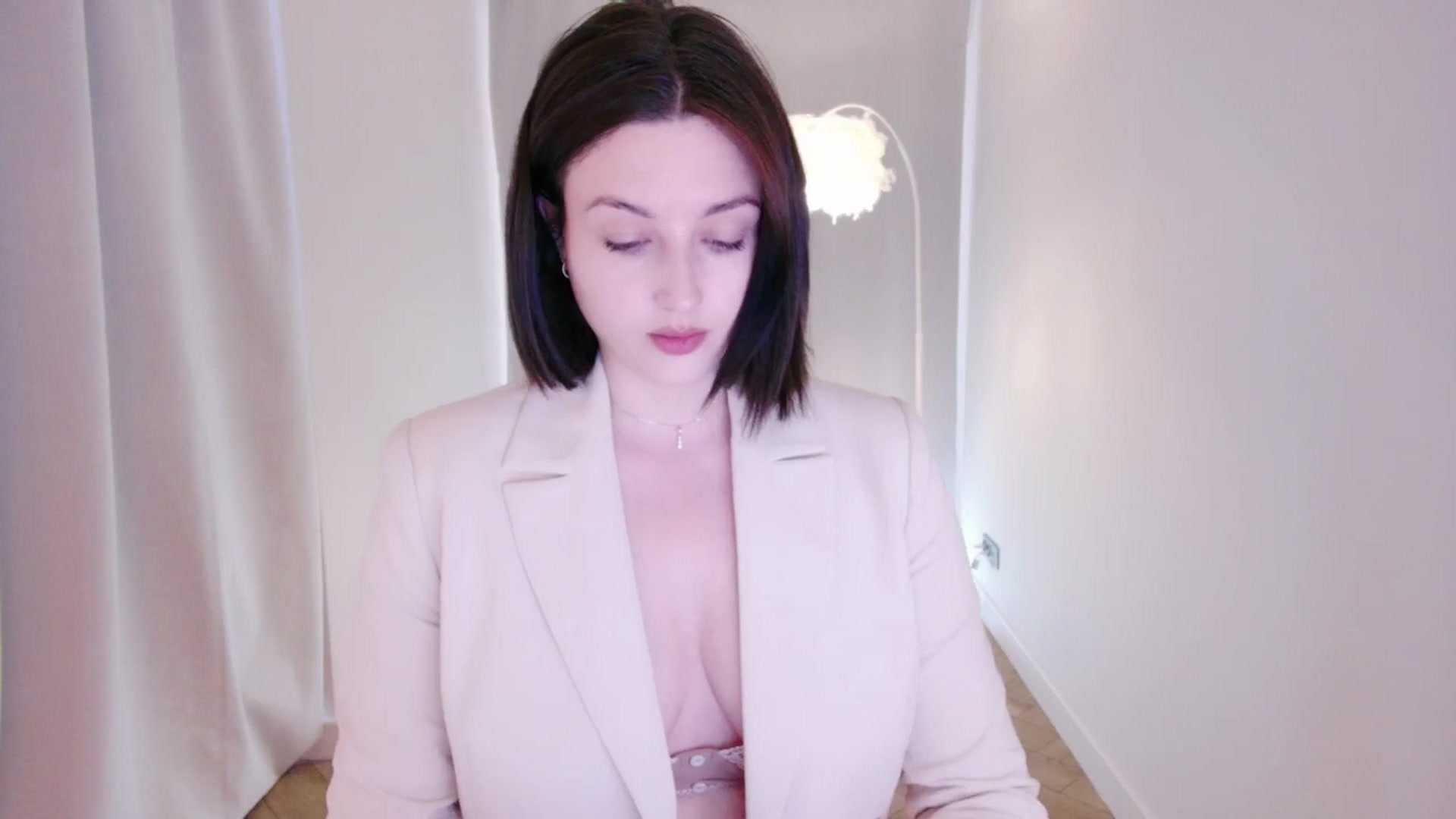 Gallery image thumbnail from Rockn_Grace's myfreecams stream on, 05/16/2024, 11:58 image 19 of 20
