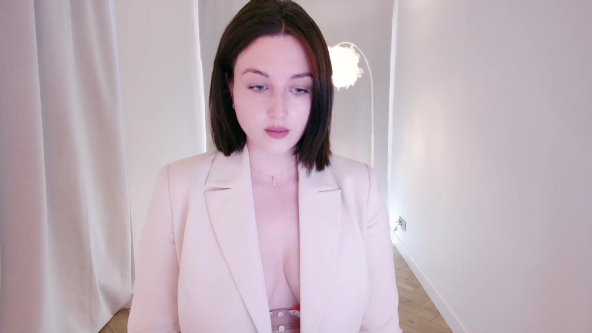 Gallery image thumbnail from Rockn_Grace's myfreecams stream on, 05/16/2024, 11:58 image 3 of 20
