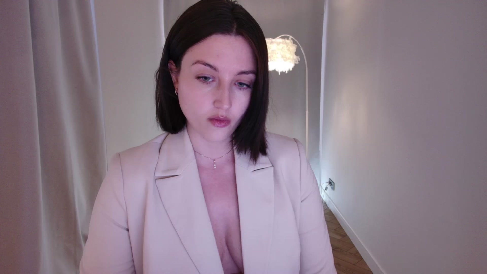 Gallery image thumbnail from Rockn_Grace's myfreecams stream on, 05/16/2024, 12:33 image 18 of 20