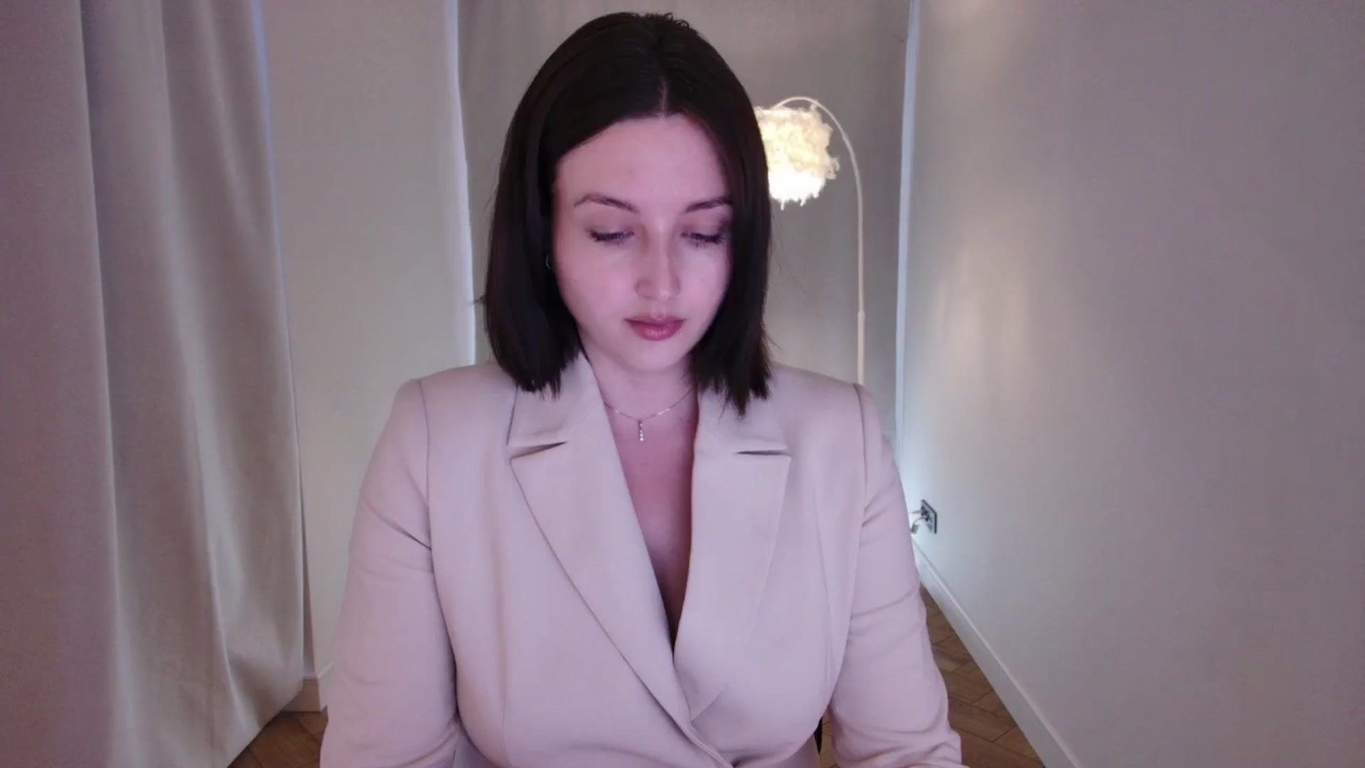 Gallery image thumbnail from Rockn_Grace's myfreecams stream on, 05/16/2024, 12:33 image 7 of 20