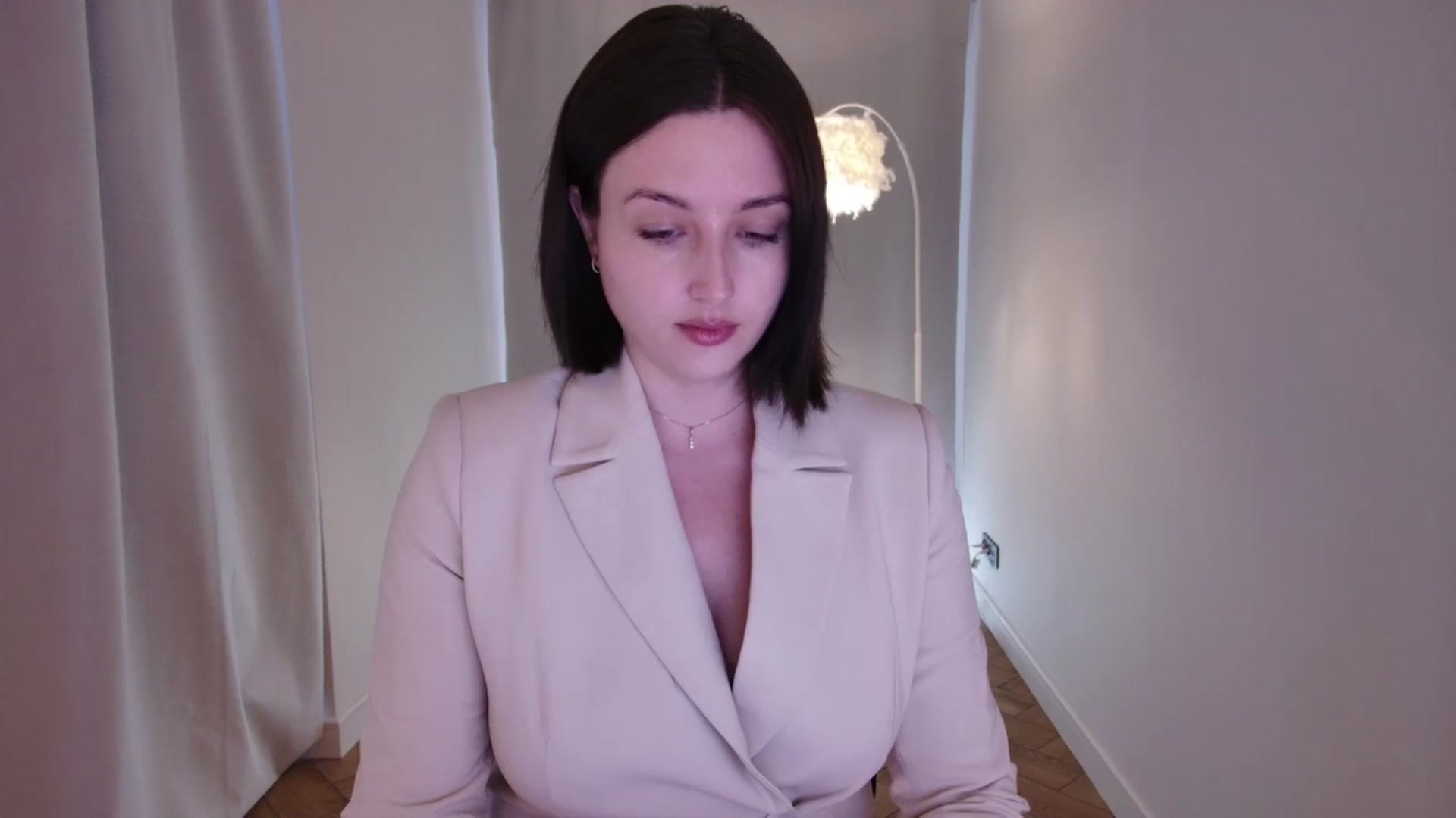 Gallery image thumbnail from Rockn_Grace's myfreecams stream on, 05/16/2024, 12:33 image 6 of 20