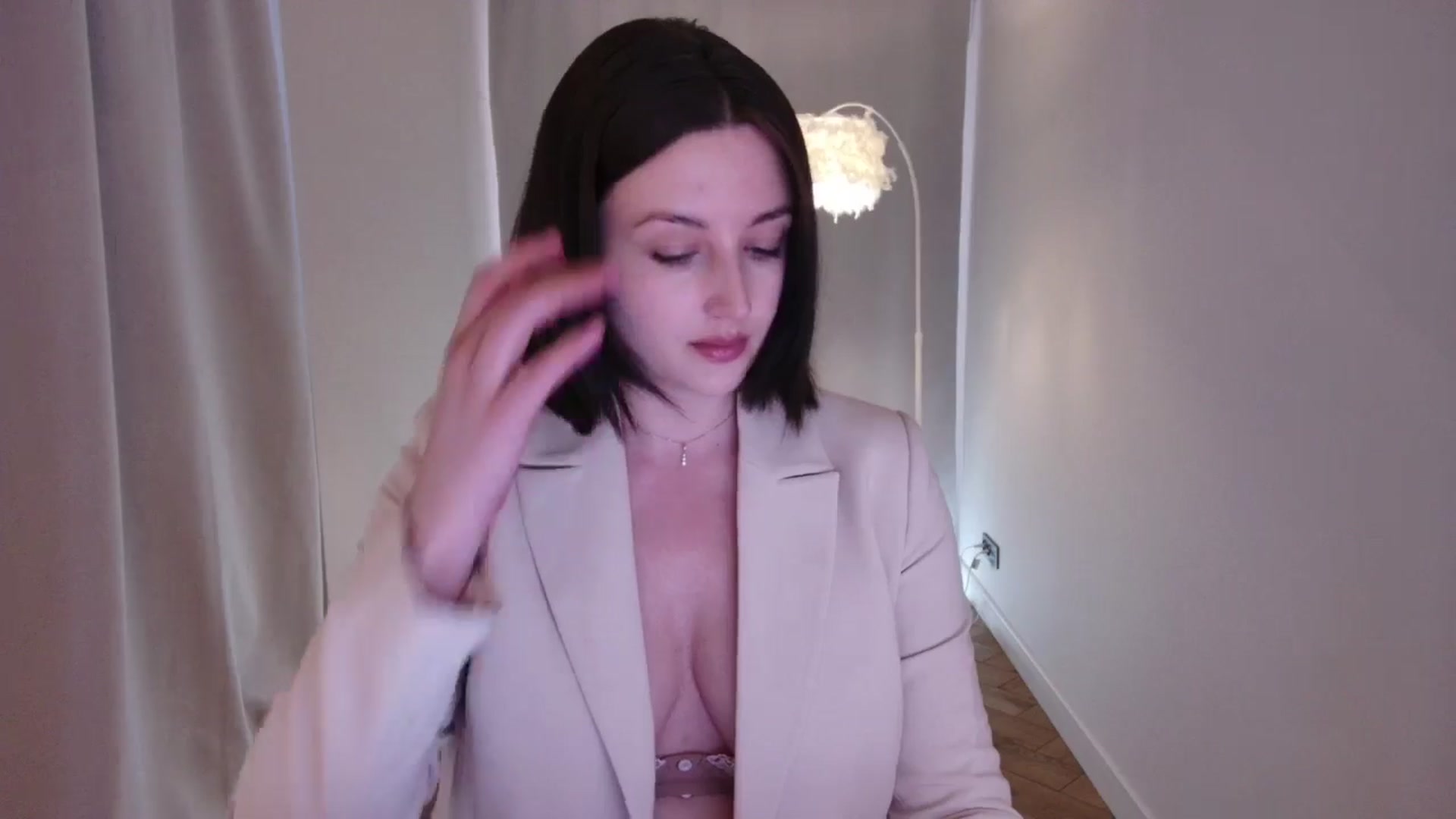 Gallery image thumbnail from Rockn_Grace's myfreecams stream on, 05/16/2024, 12:33 image 17 of 20