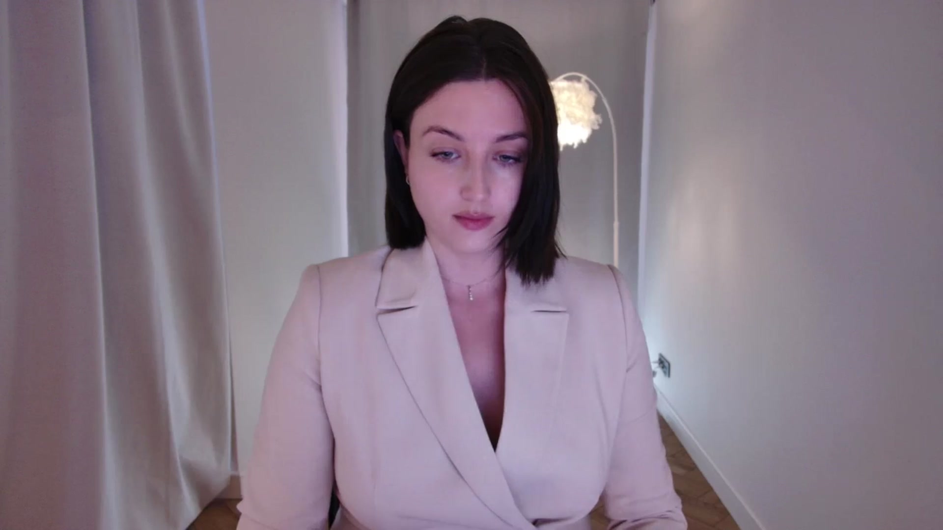 Gallery image thumbnail from Rockn_Grace's myfreecams stream on, 05/16/2024, 13:26 image 12 of 20