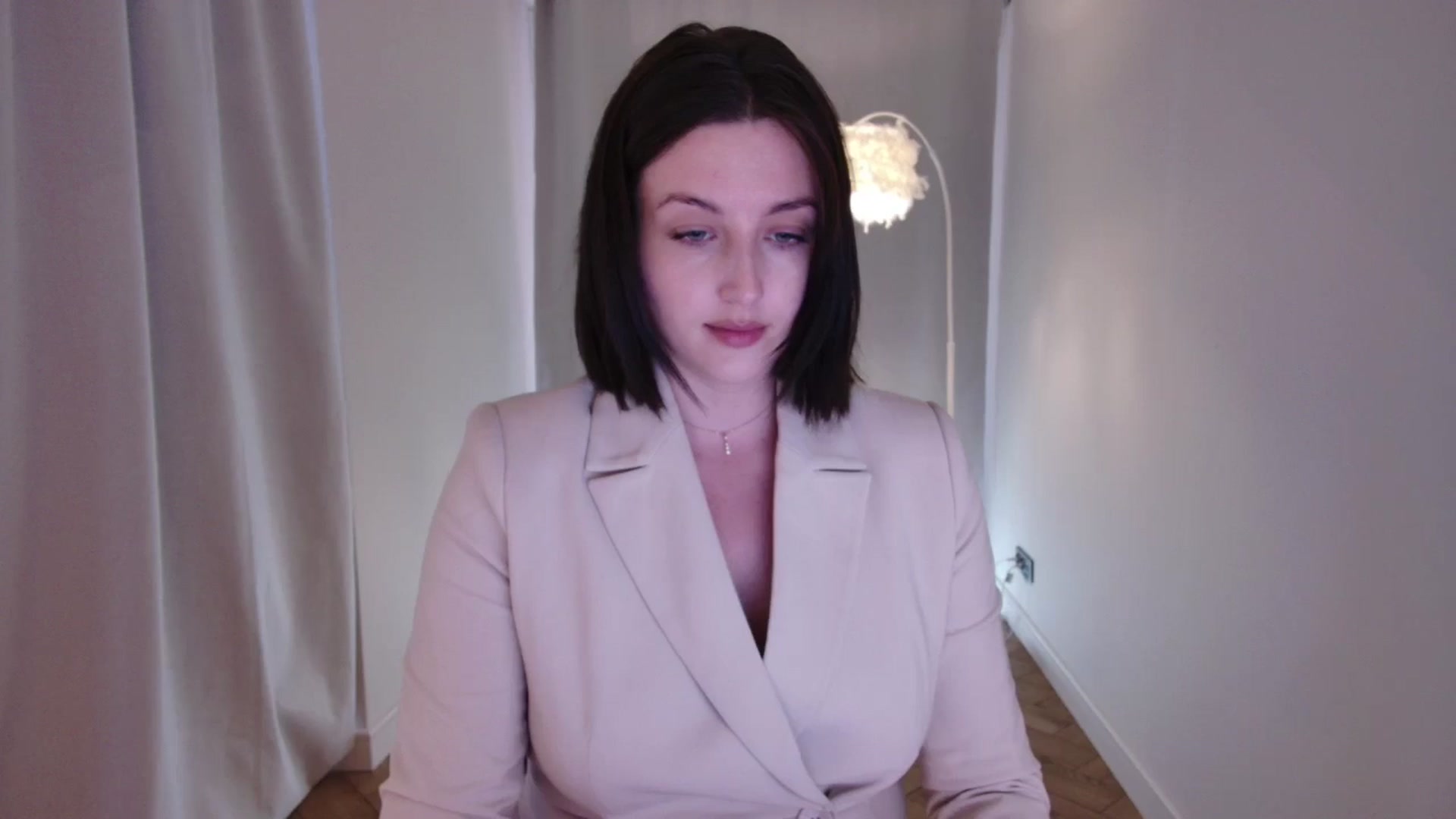 Gallery image thumbnail from Rockn_Grace's myfreecams stream on, 05/16/2024, 13:26 image 11 of 20